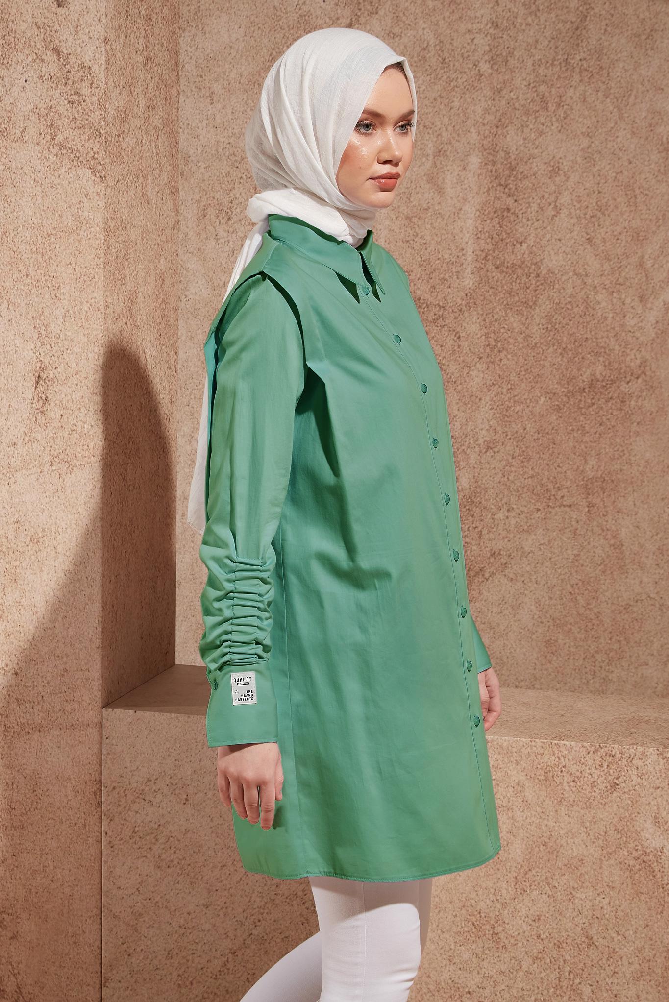 Tesettür giyim MAVİ BÜZGÜ DETAYLI SATEN TUNİK 44466