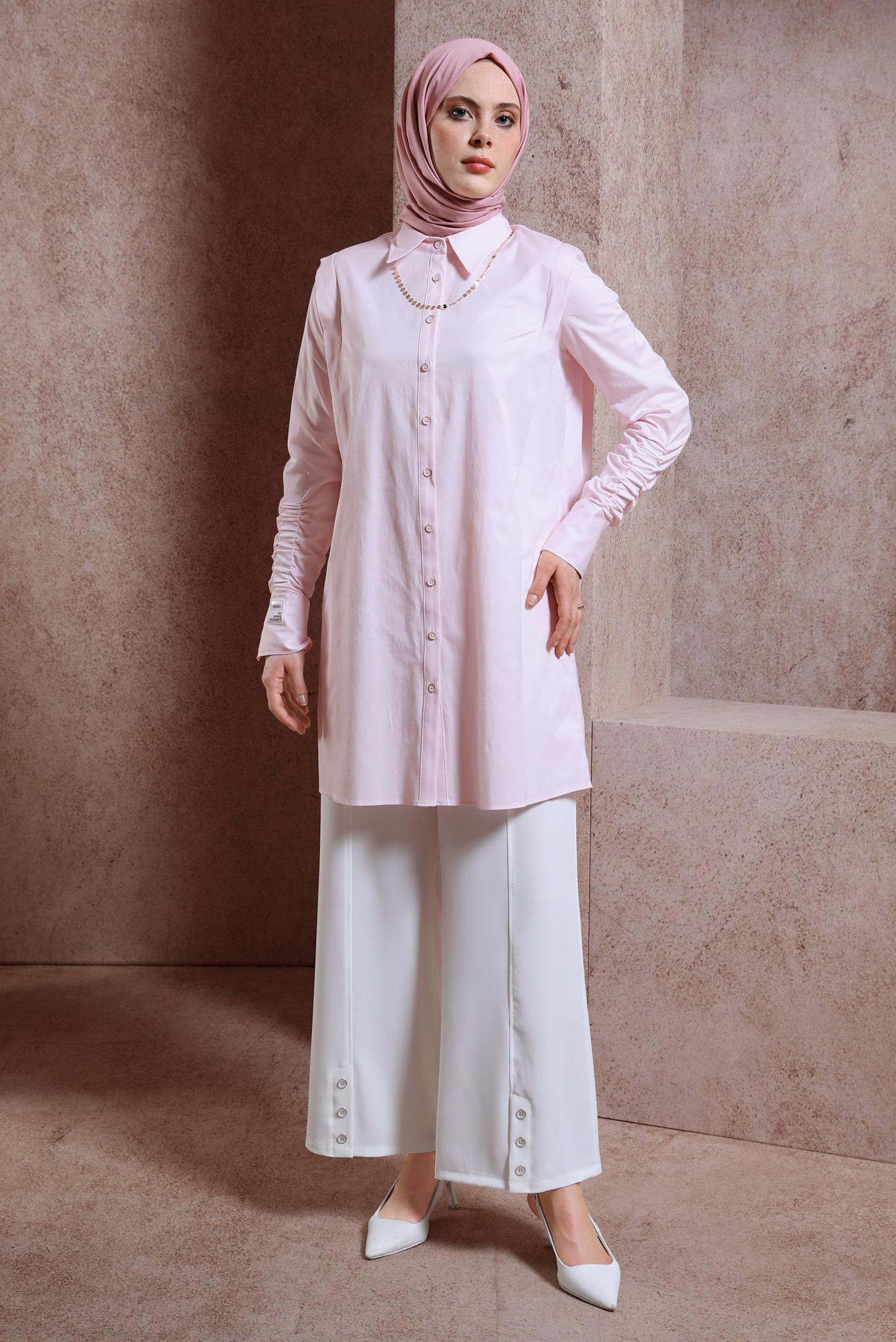 Tesettür giyim PEMBE BÜZGÜ DETAYLI SATEN TUNİK 44466