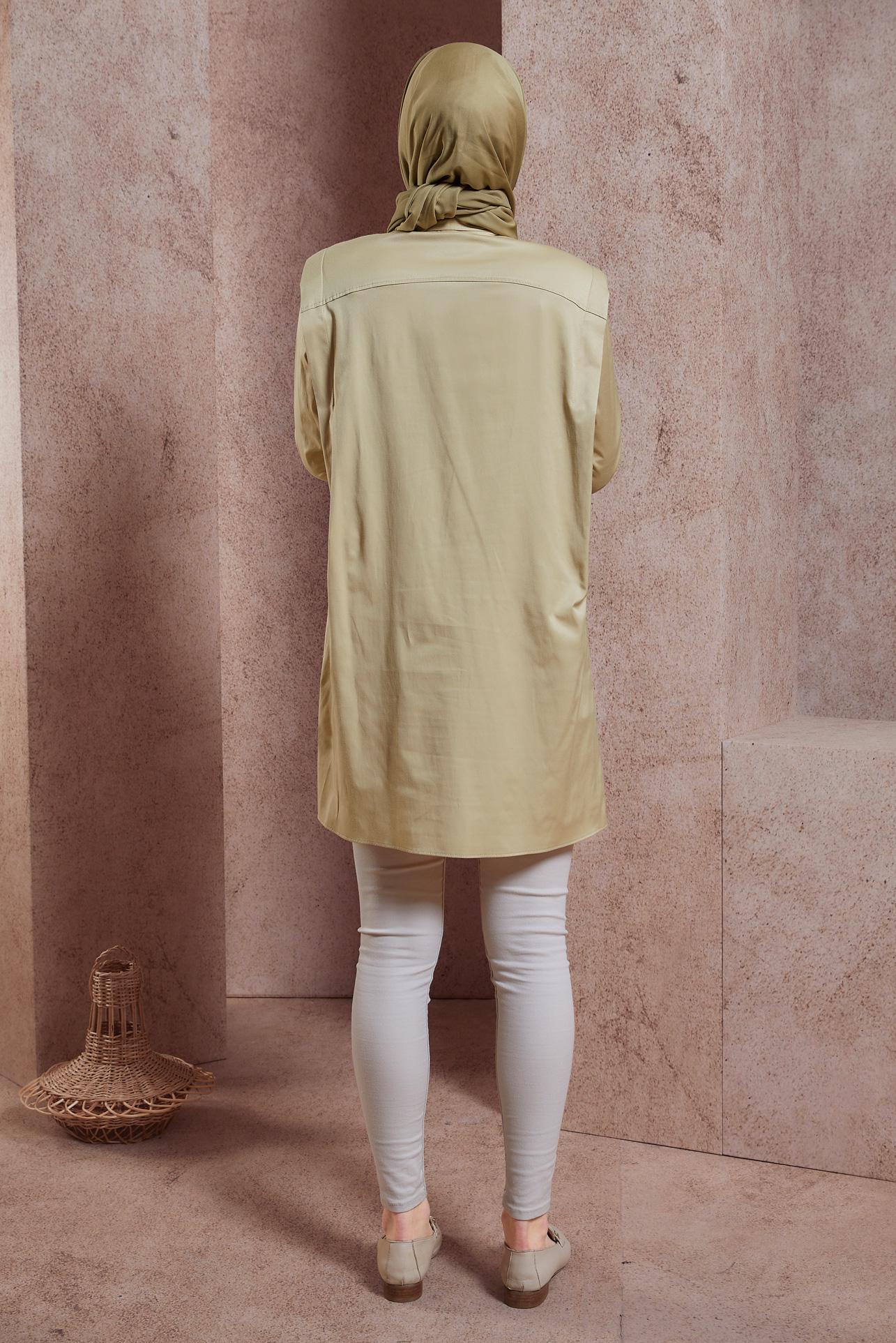 Tesettür giyim KUM BÜZGÜ DETAYLI SATEN TUNİK 44466