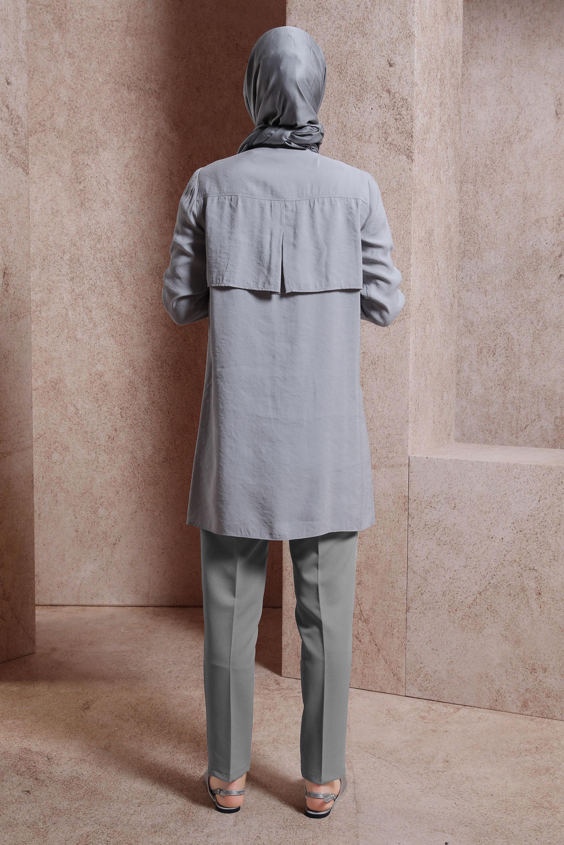 Tesettür giyim GRİ PÜSKÜL DETAYLI TUNİK 44469