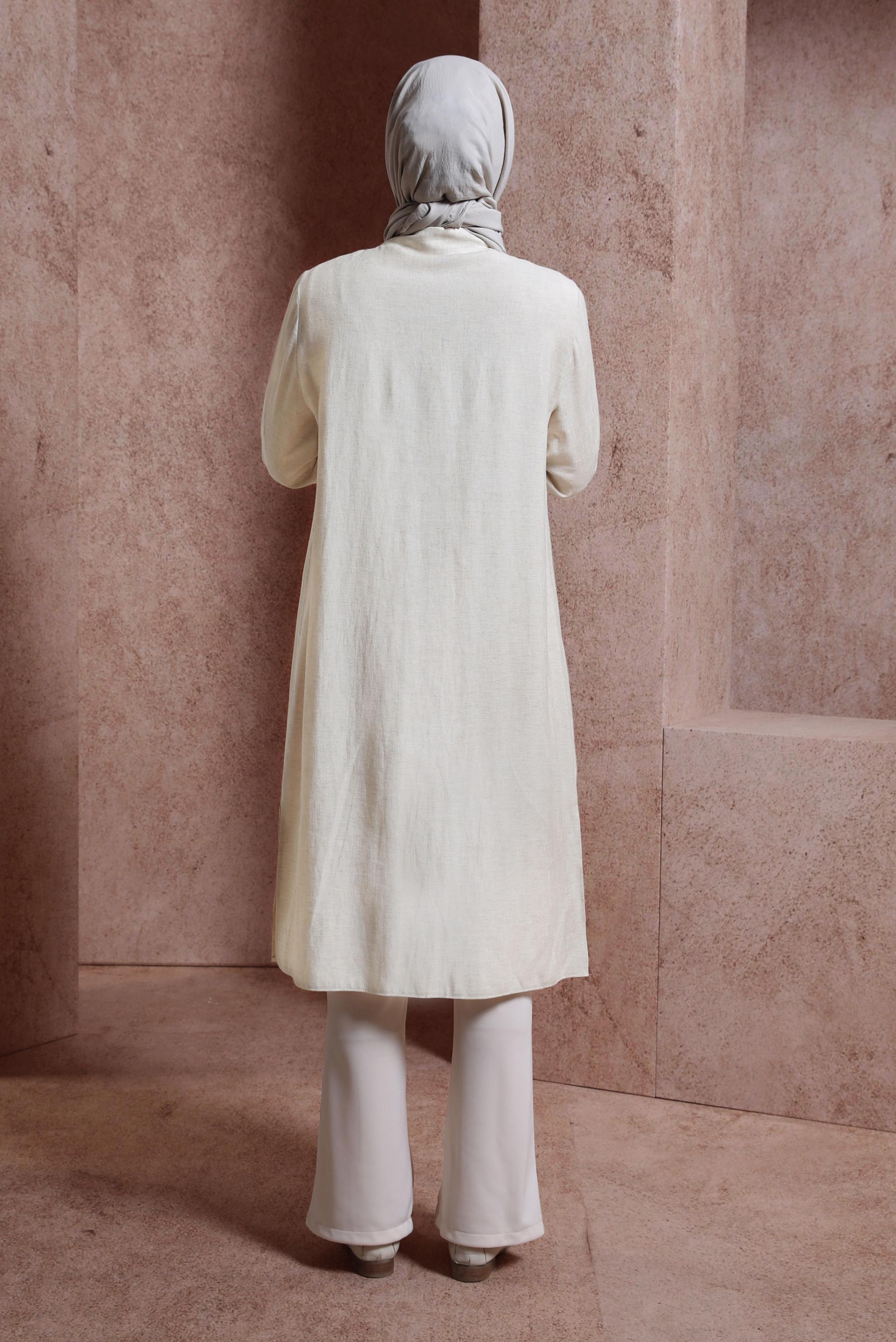 Tesettür giyim BEJ GÖMLEK YAKA DÜĞMELİ TUNİK 44480-1