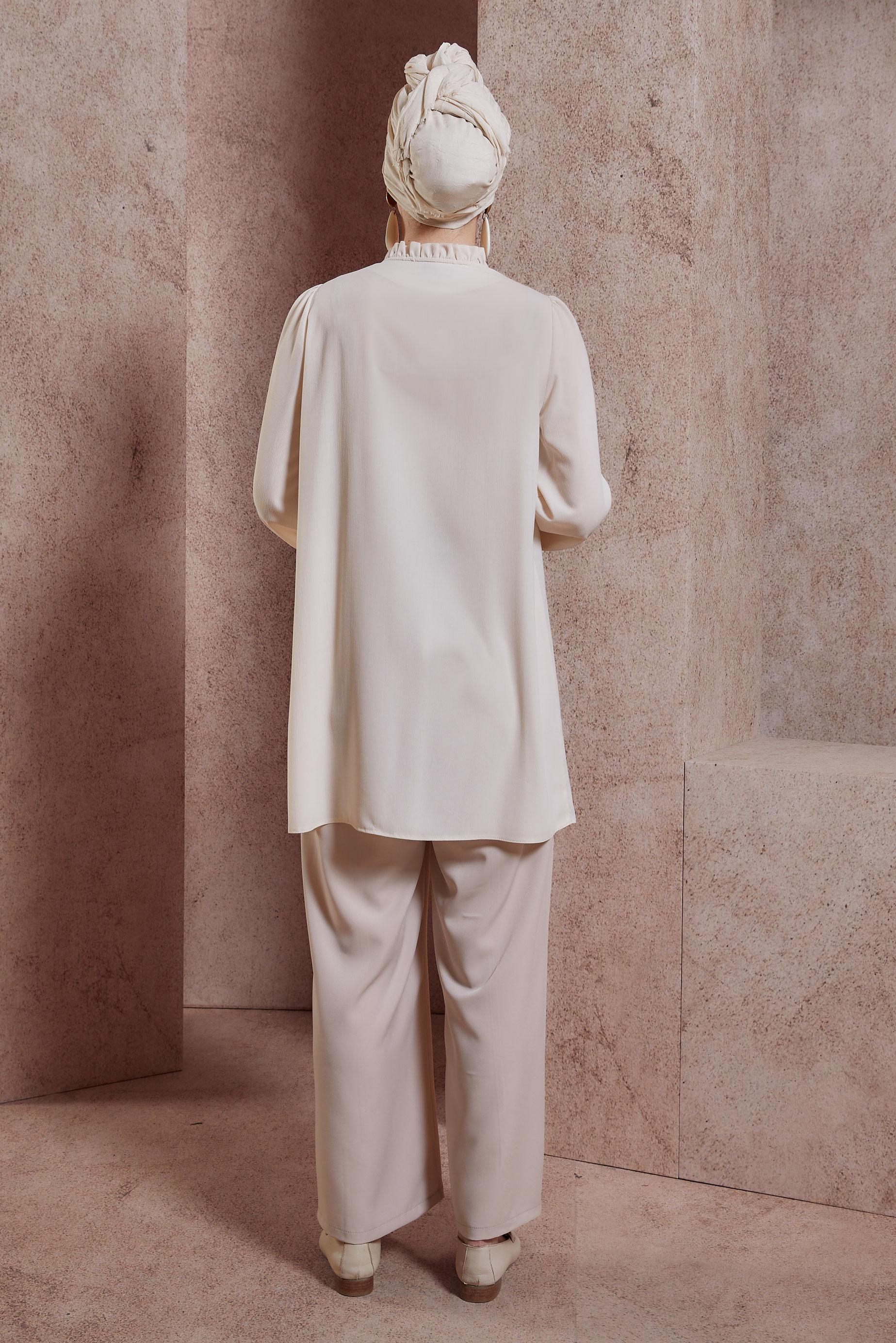 Tesettür giyim EKRU FIRFIRLI YAKA TUNİK 44488