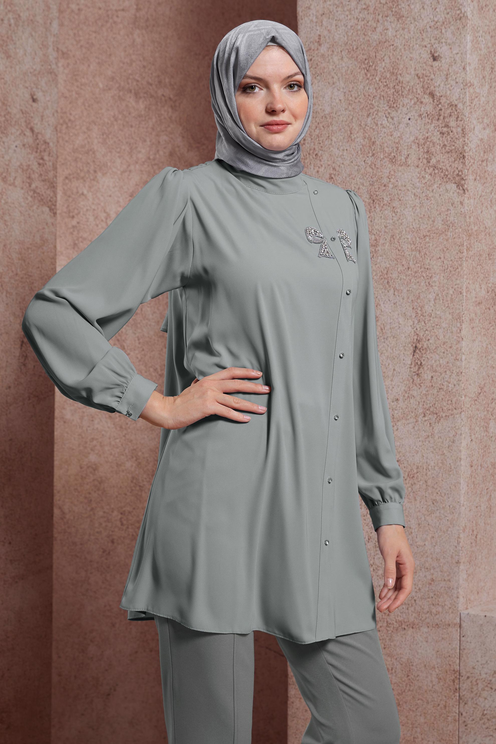 Tesettür giyim GRİ TAŞ DETAYLI TUNİK 44492