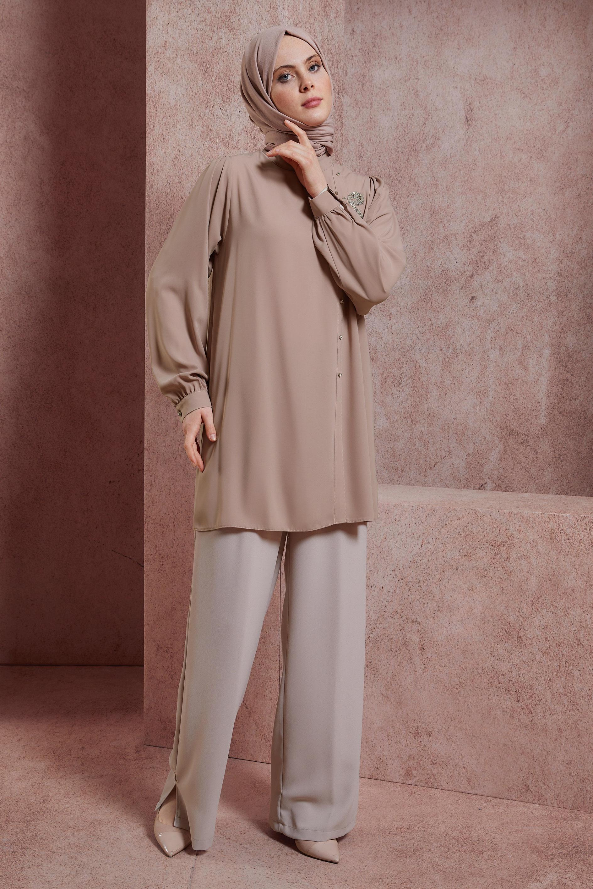 Tesettür giyim BEJ TAŞ DETAYLI TUNİK 44492