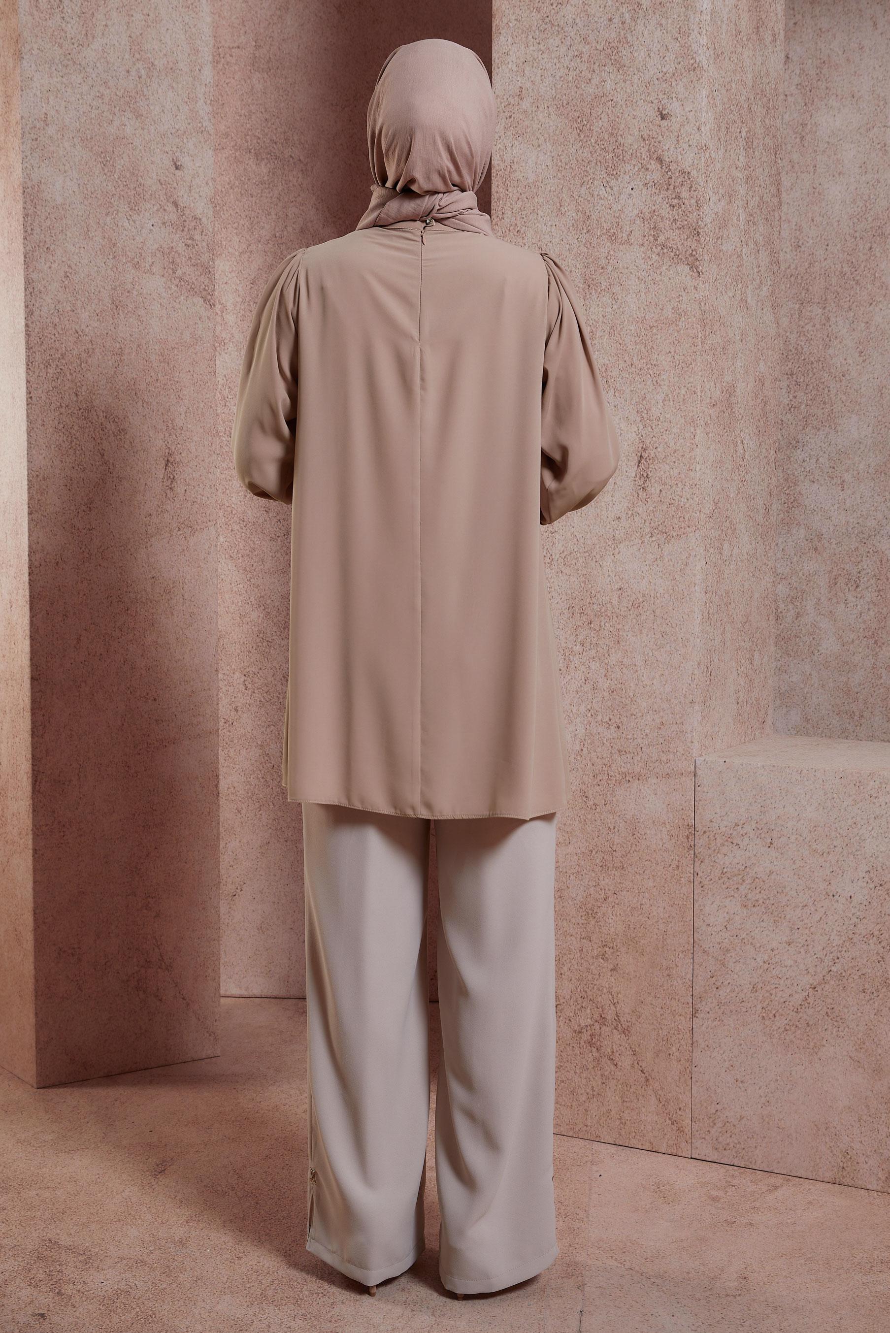 Tesettür giyim BEJ TAŞ DETAYLI TUNİK 44492