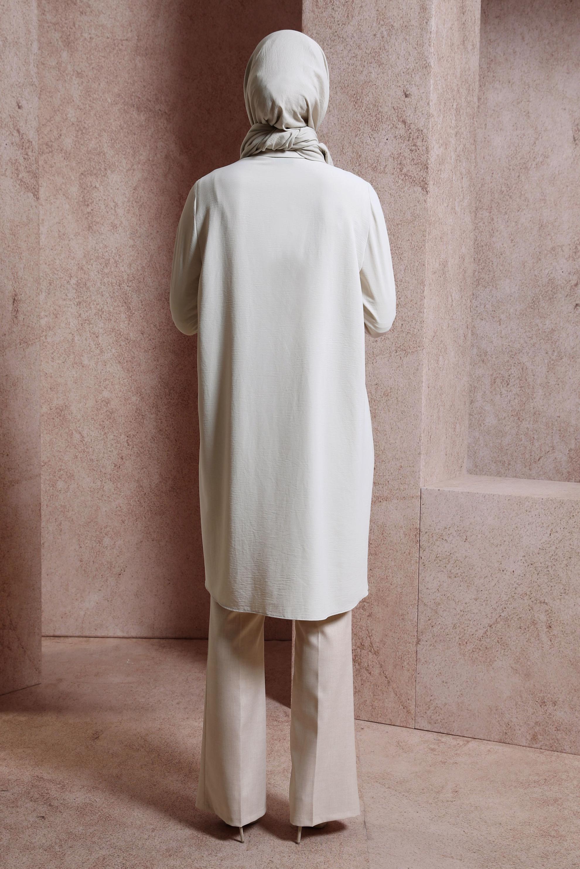 Tesettür giyim BEJ TAŞ DETAYLI TUNİK 44493