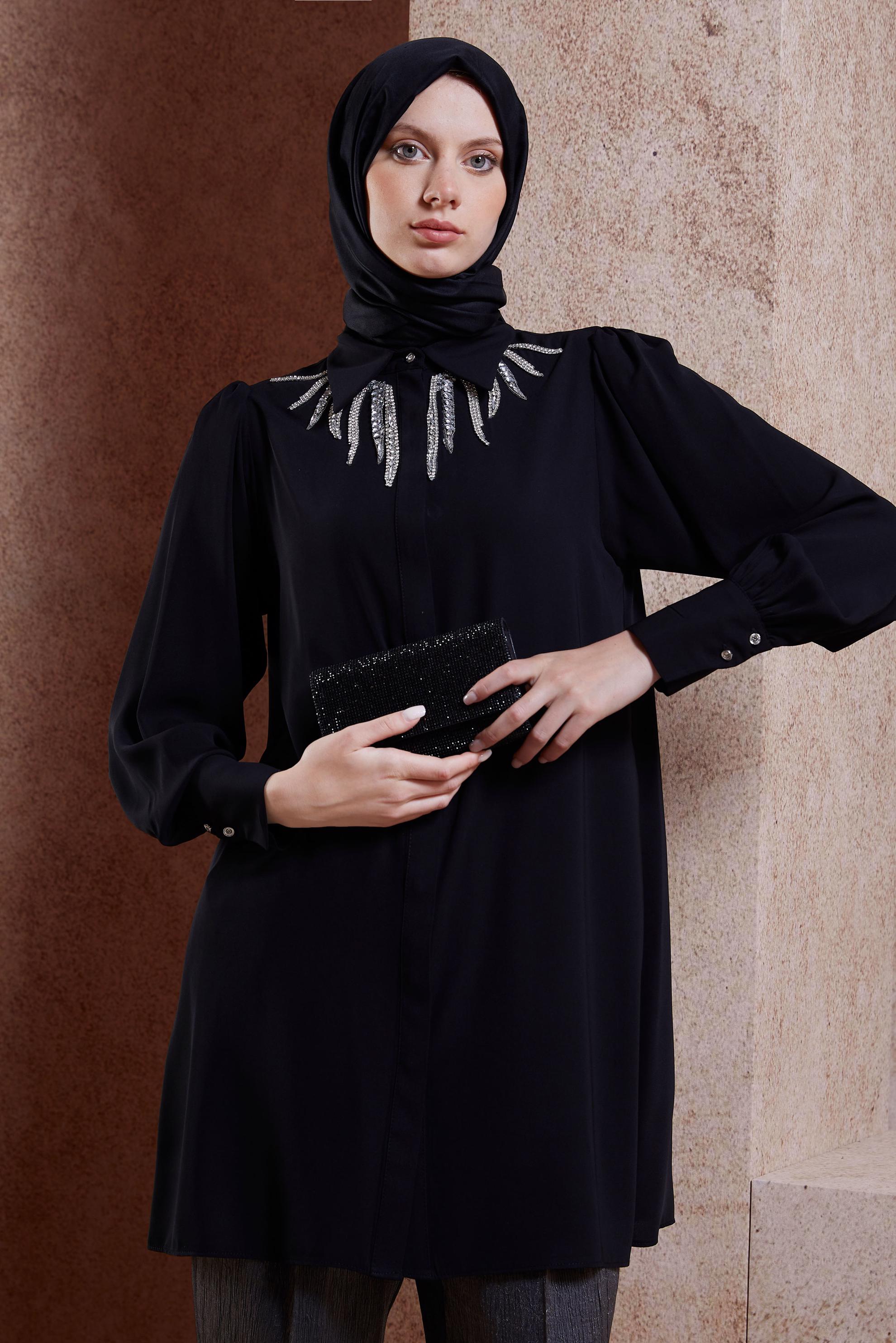 Tesettür giyim SİYAH TAŞ DETAYLI TESETTÜR TUNİK 44494