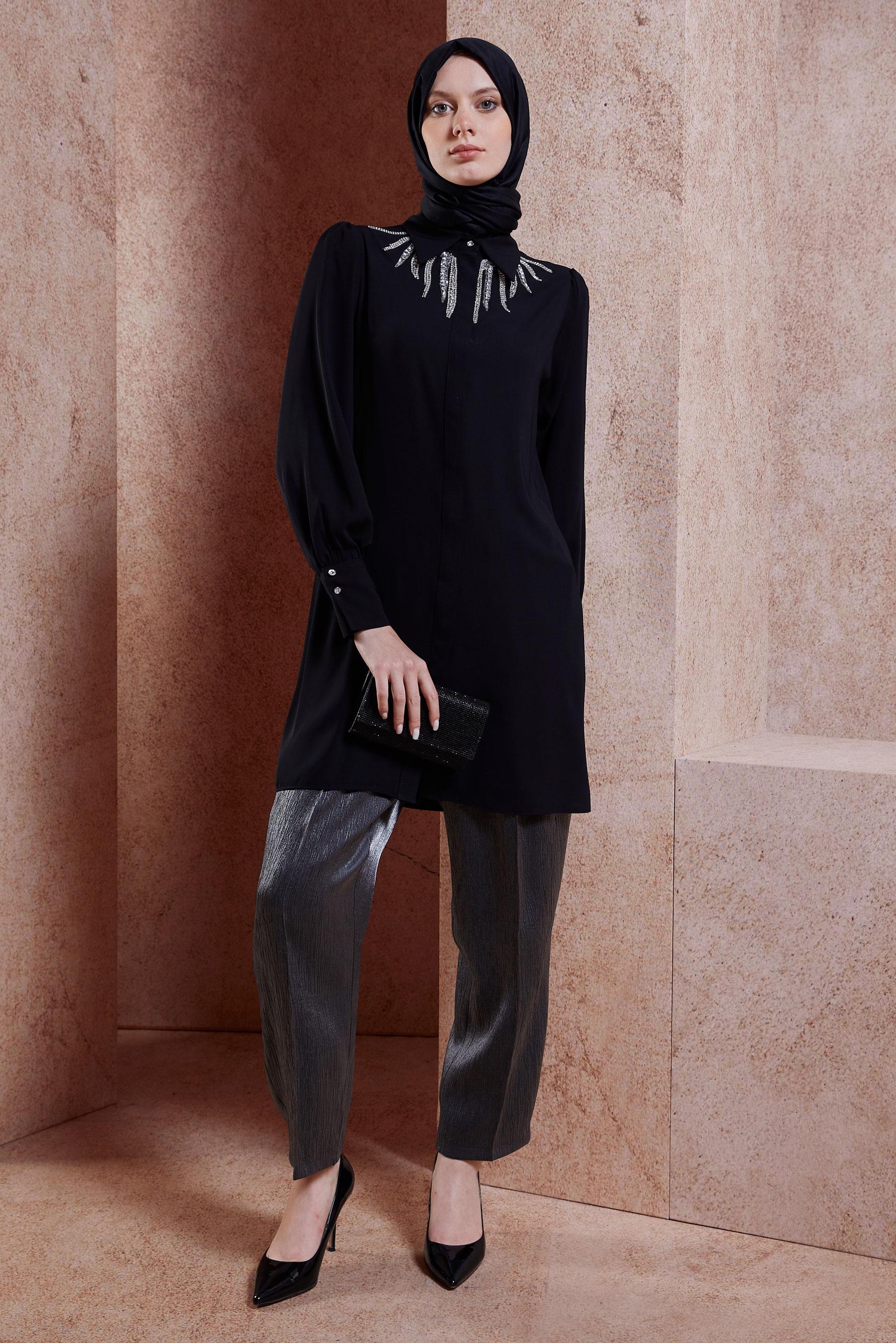 Tesettür giyim SİYAH TAŞ DETAYLI TESETTÜR TUNİK 44494