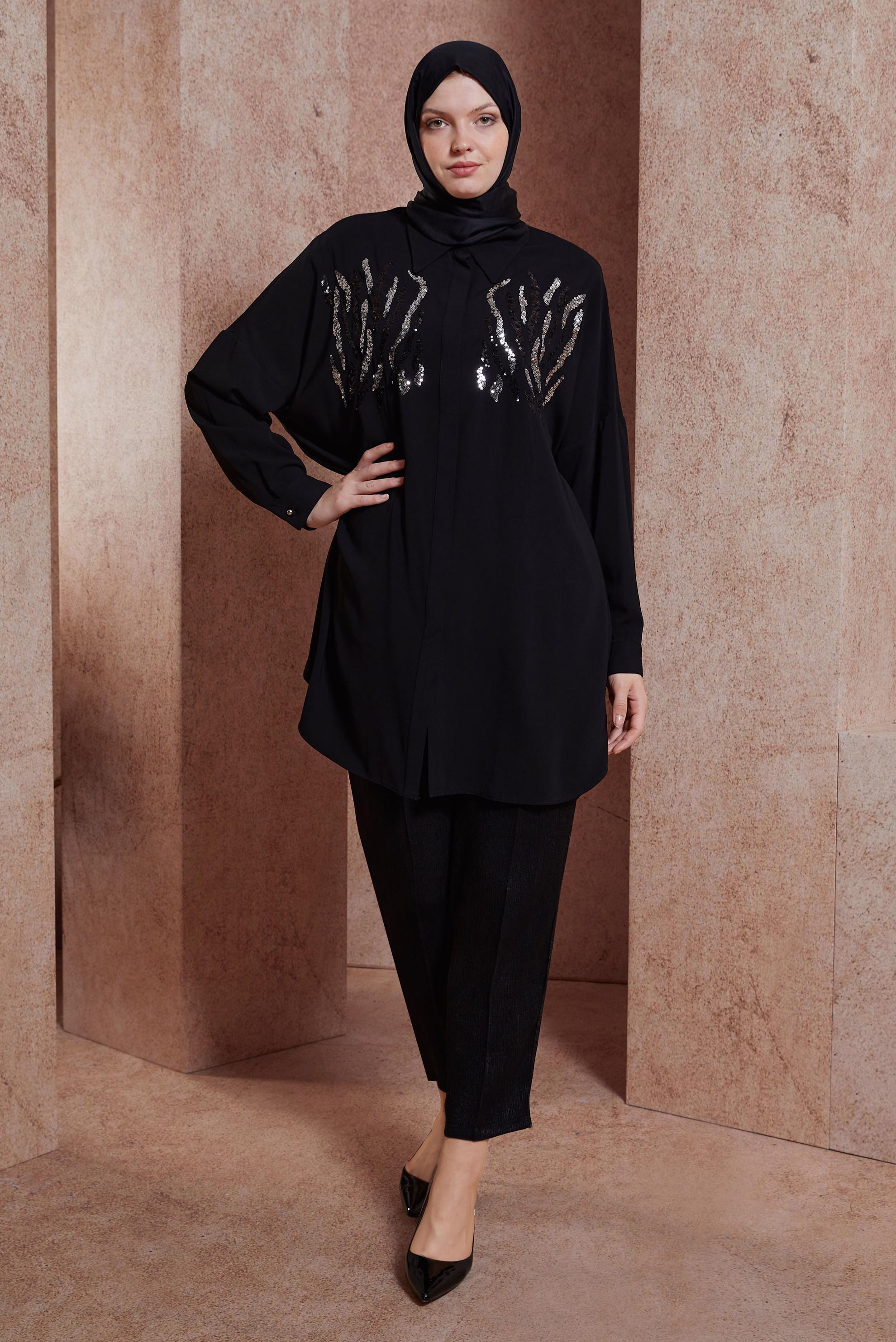 Tesettür giyim SİYAH PUL DETAYLI GÖMLEK YAKA TUNİK 44569