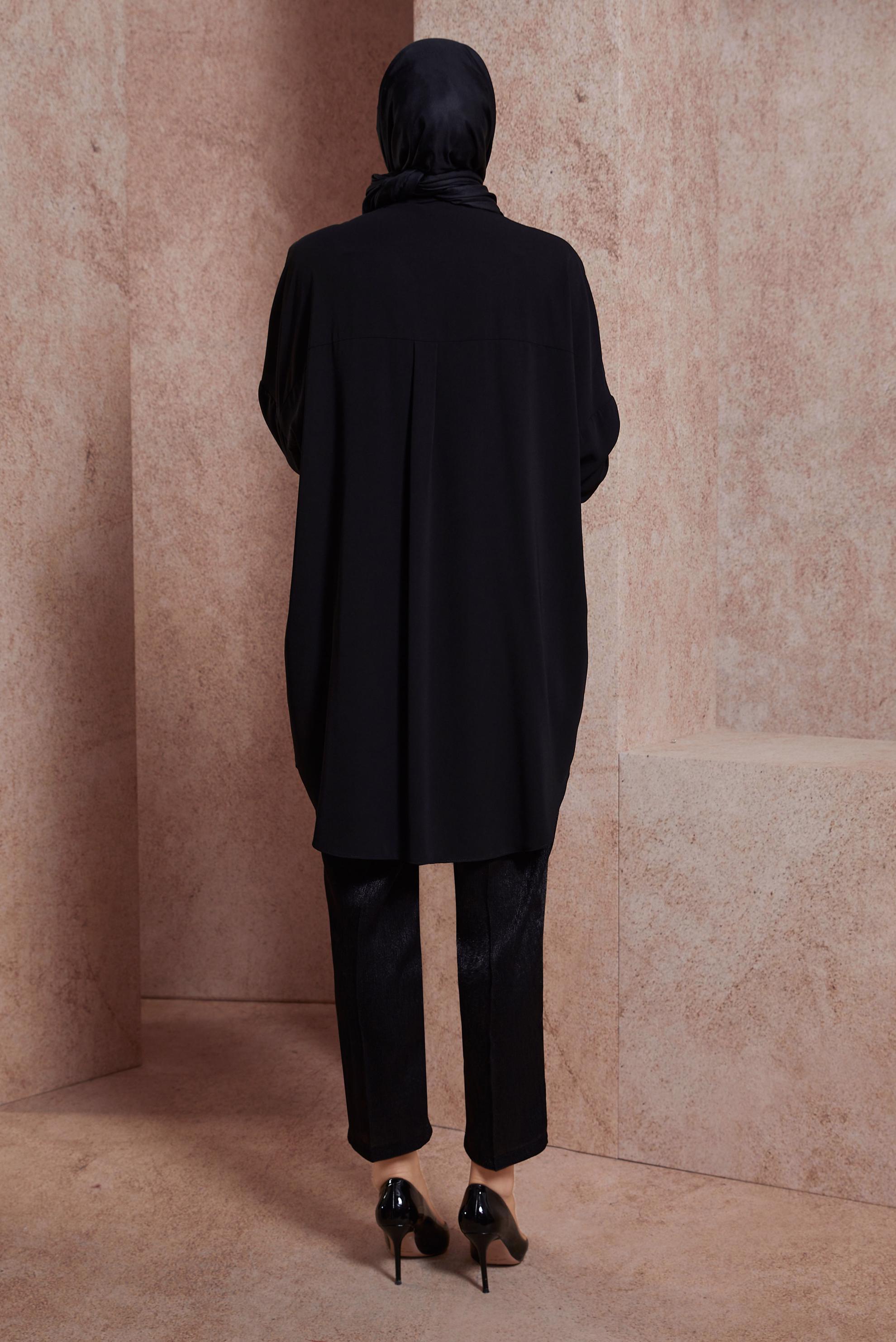 Tesettür giyim SİYAH PUL DETAYLI GÖMLEK YAKA TUNİK 44569