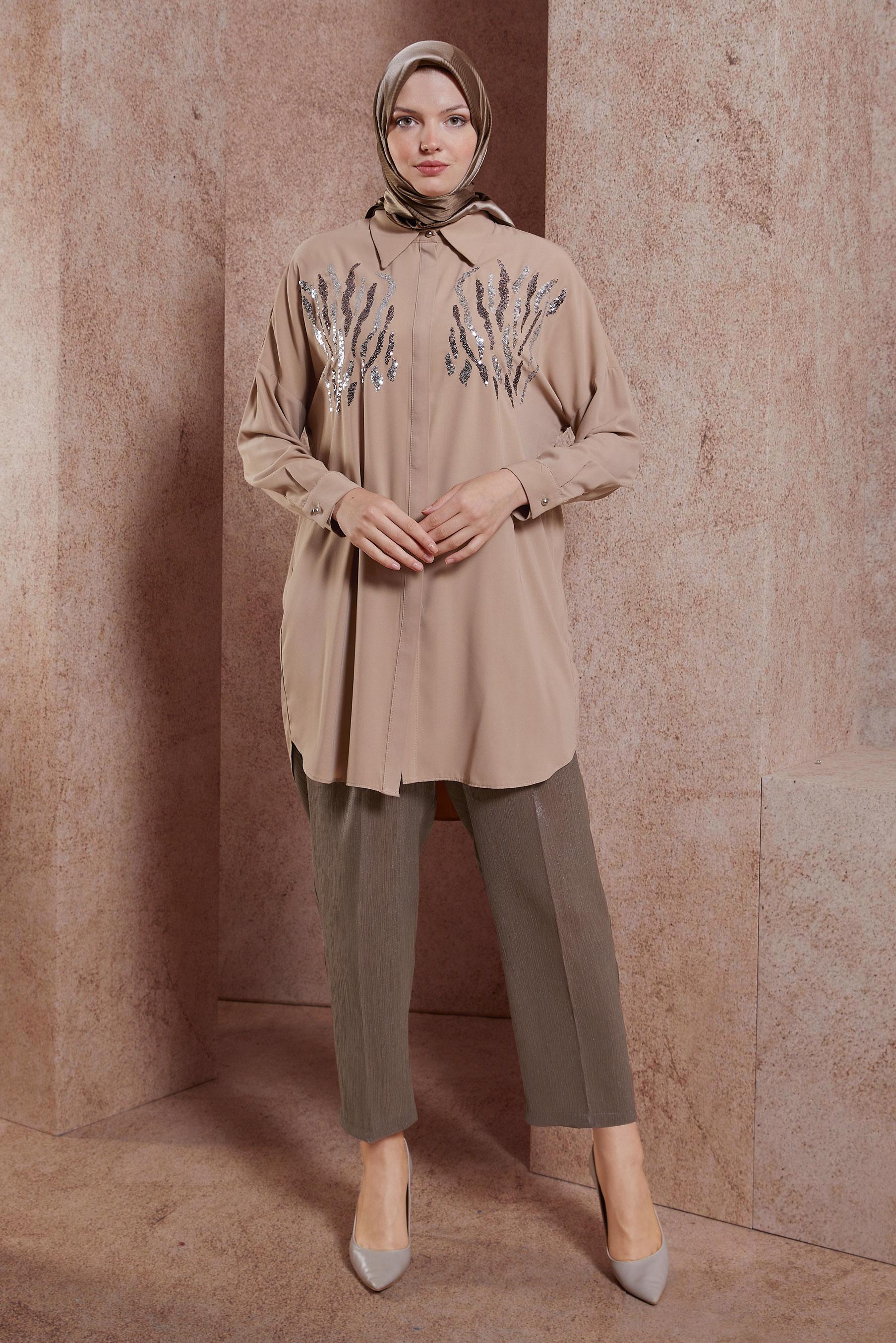 Tesettür giyim BEJ PUL DETAYLI GÖMLEK YAKA TUNİK 44569