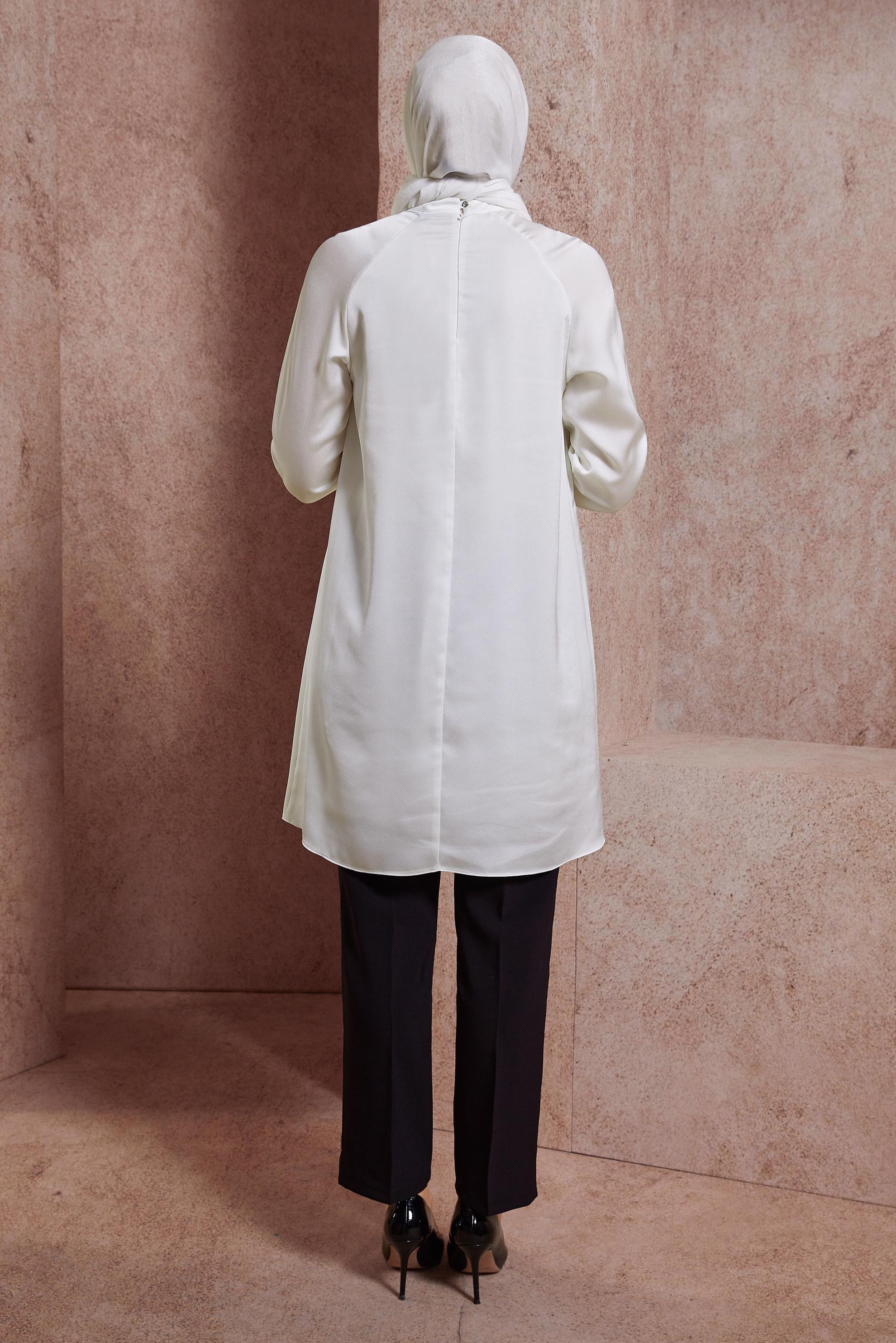 Tesettür giyim BEYAZ TAŞ BASKILI SATEN TUNİK 44586