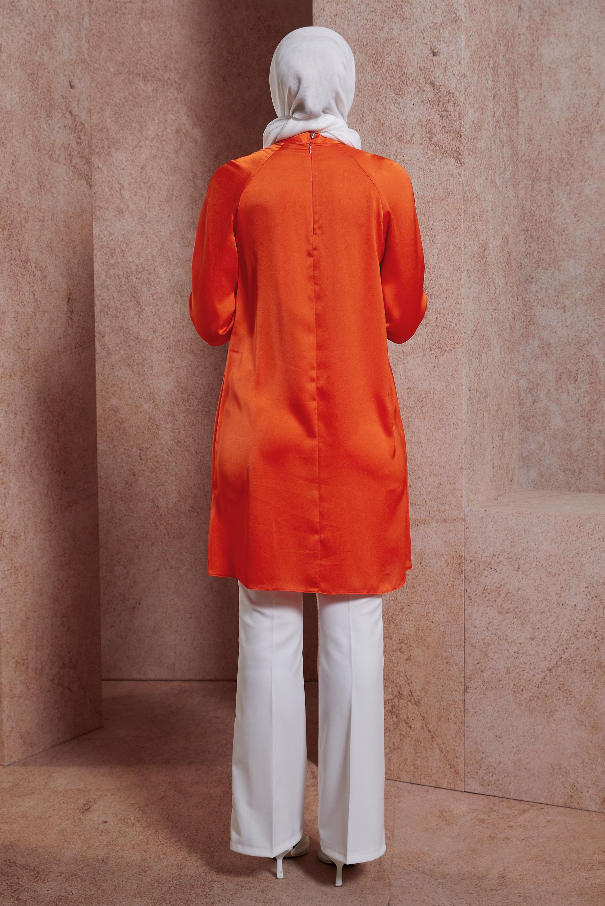 Tesettür giyim TURUNCU TAŞ BASKILI SATEN TUNİK 44586