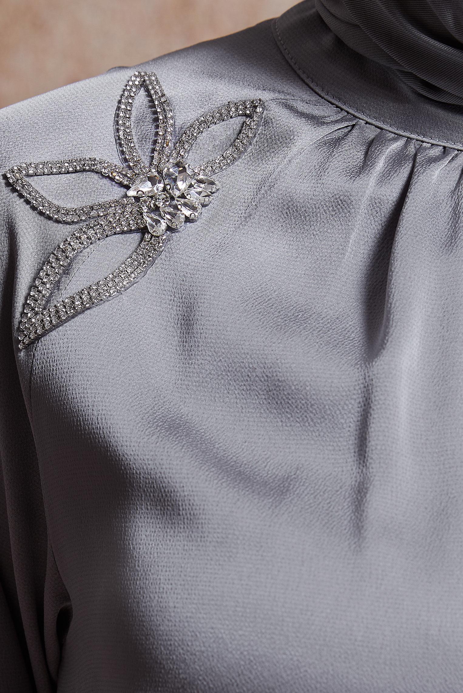 Tesettür giyim GRİ TAŞ BASKILI SATEN TUNİK 44586