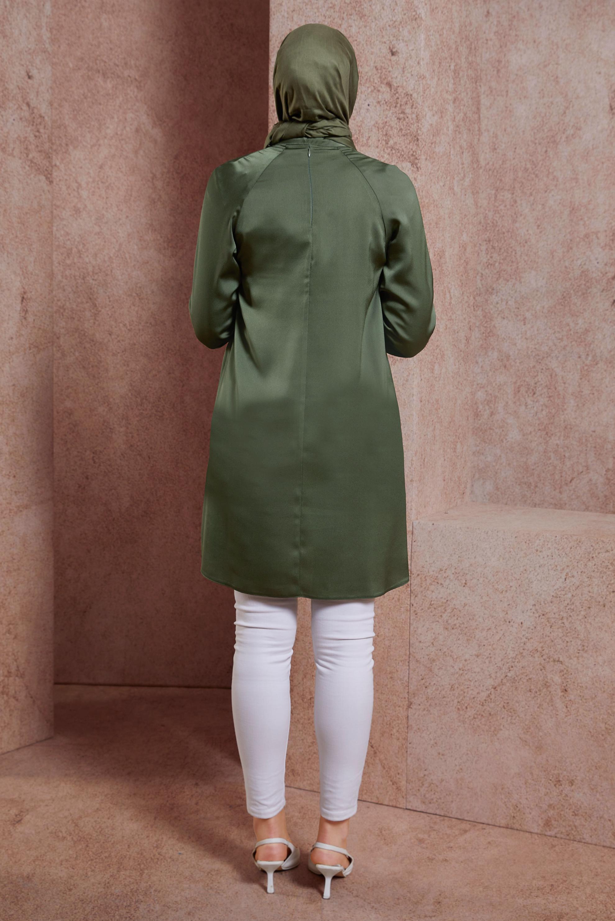 Tesettür giyim HAKİ TAŞ BASKILI SATEN TUNİK 44586