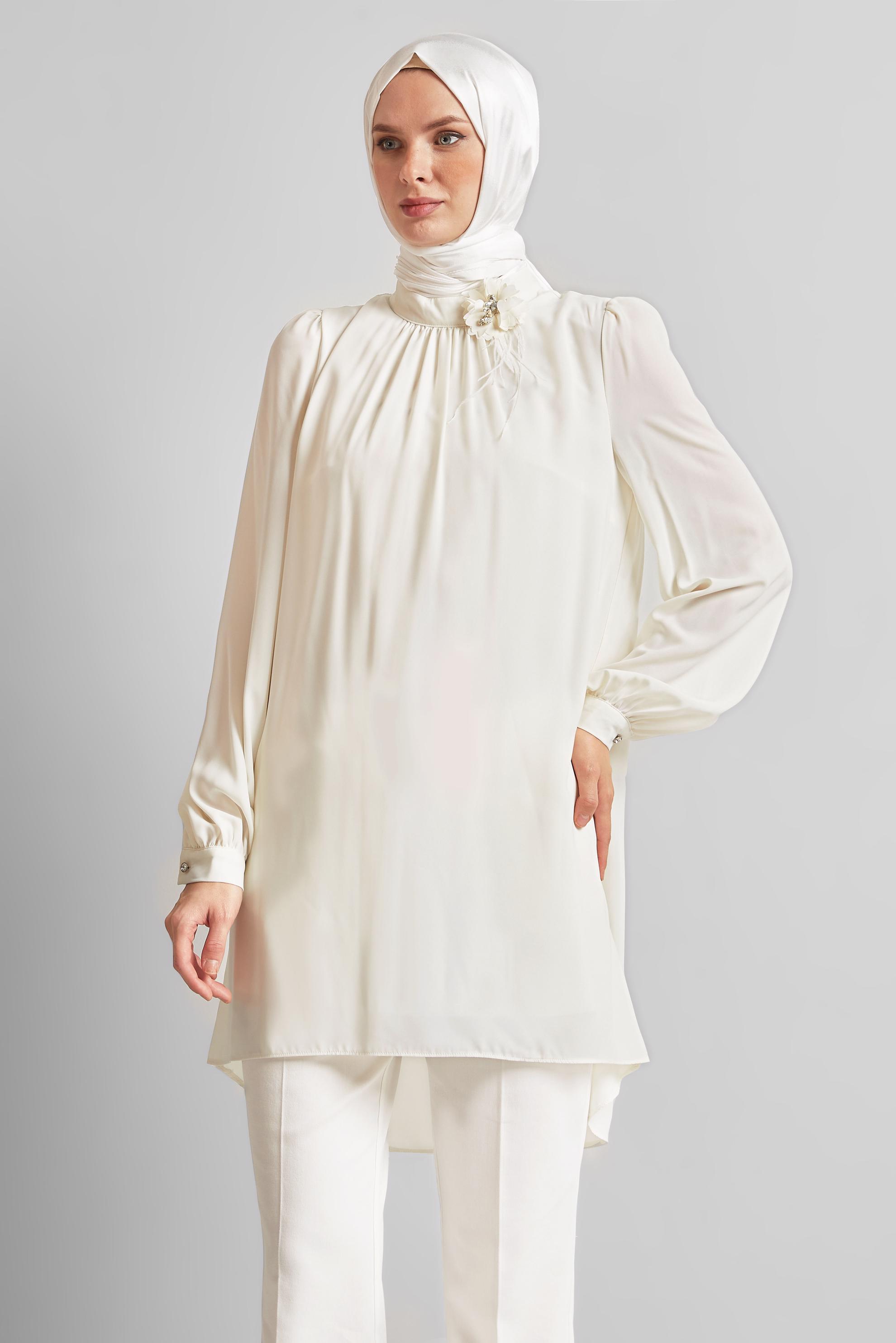 Tesettür giyim BEYAZ BROŞ DETAYLI TUNİK 44590