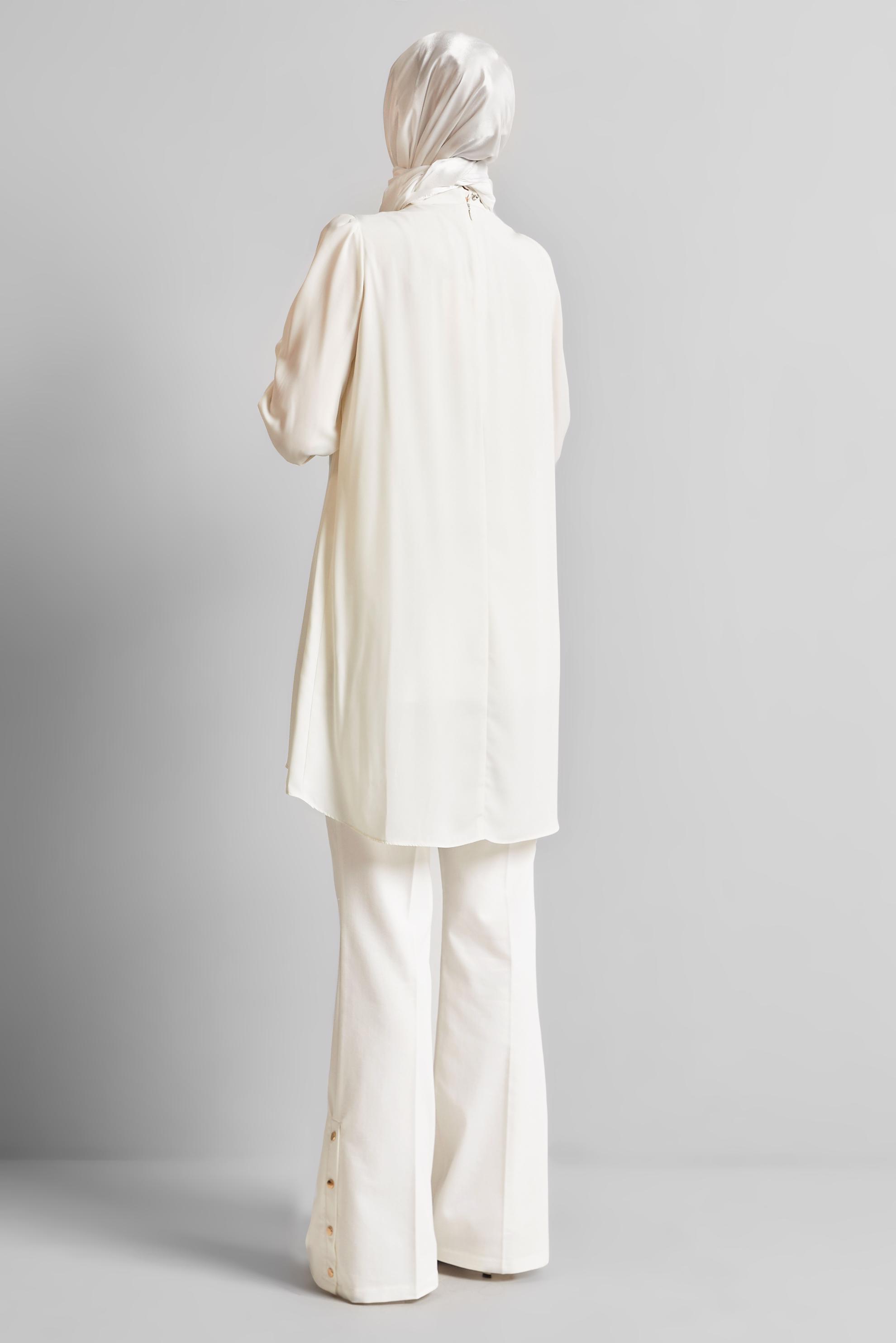 Tesettür giyim BEYAZ BROŞ DETAYLI TUNİK 44590