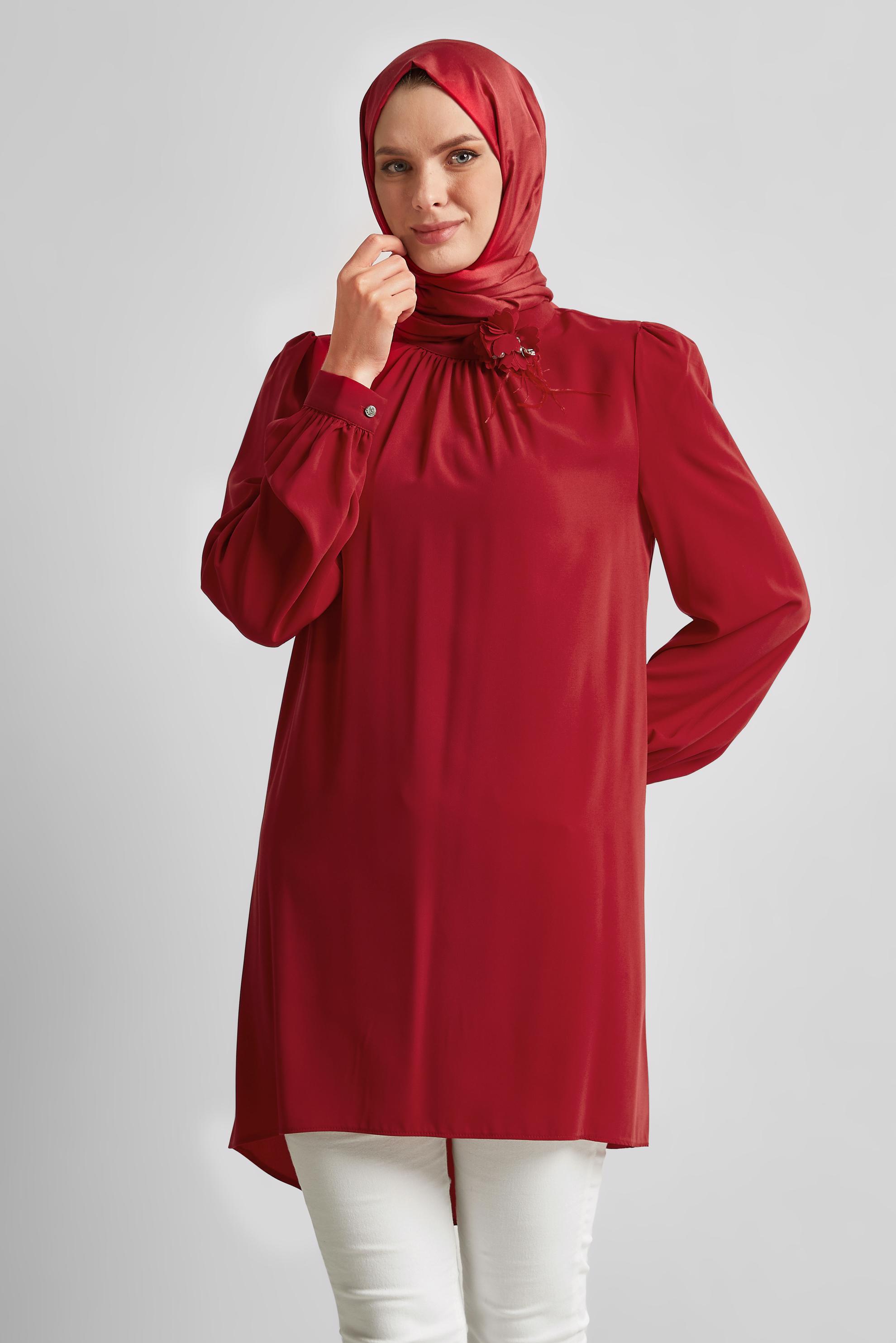 Tesettür giyim KIRMIZI BROŞ DETAYLI TUNİK 44590