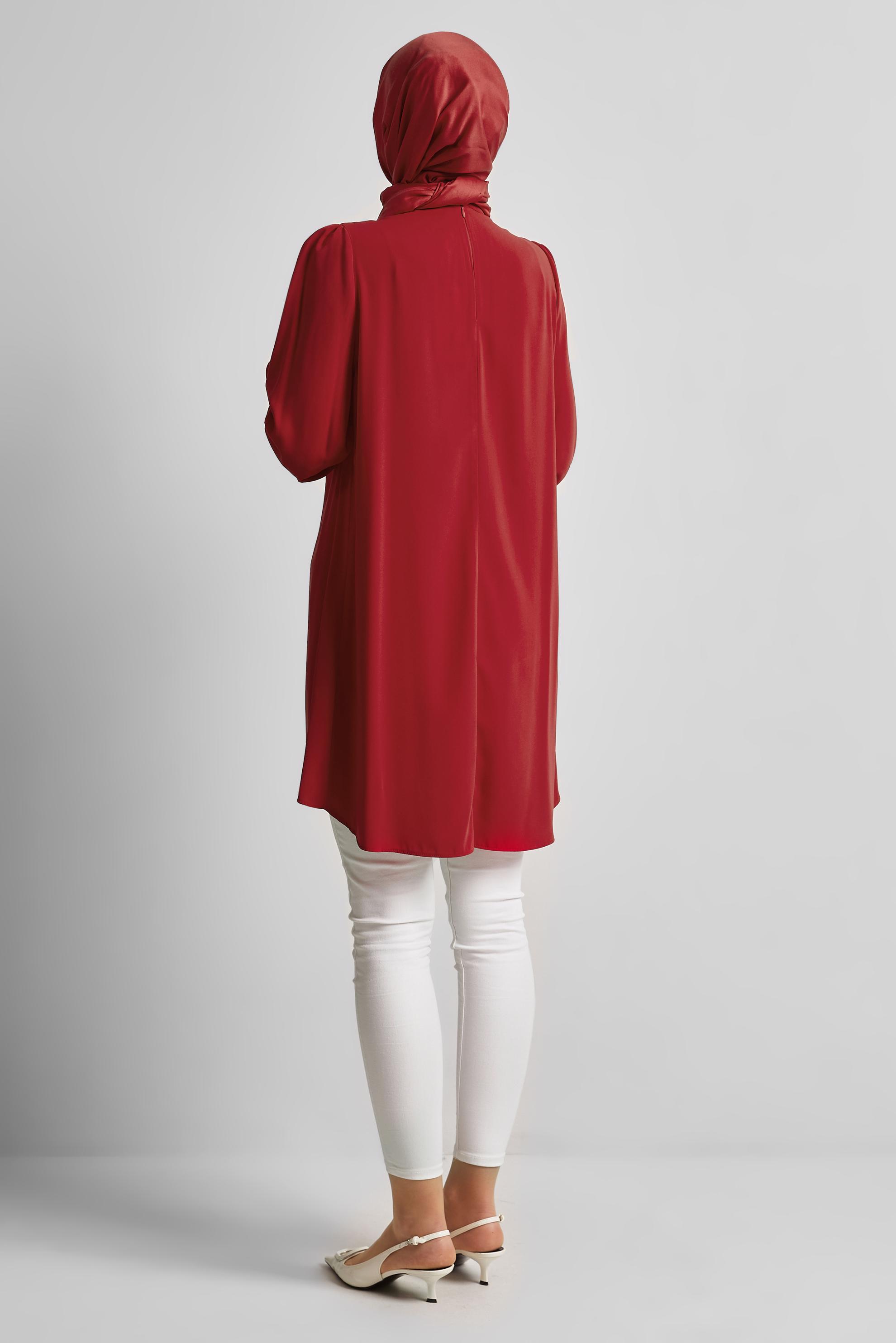 Tesettür giyim KIRMIZI BROŞ DETAYLI TUNİK 44590