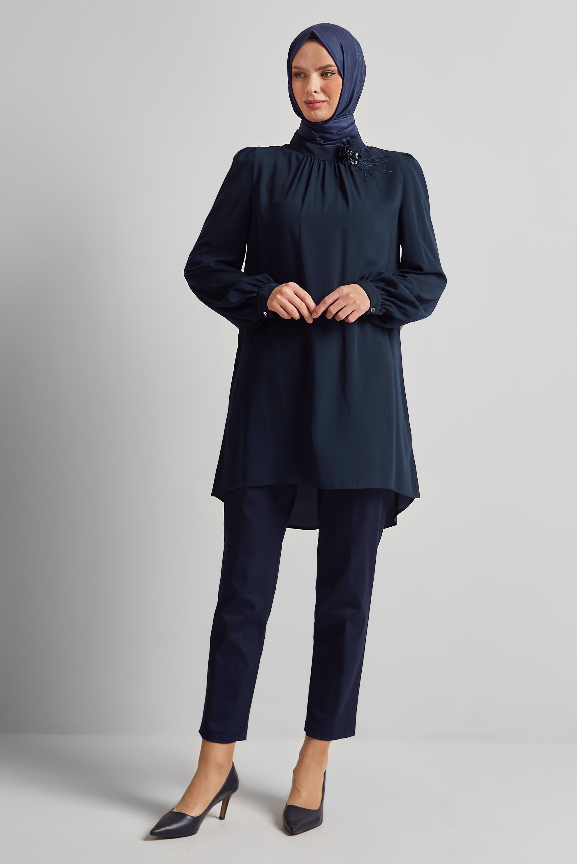 Tesettür giyim LACİVERT BROŞ DETAYLI TUNİK 44590
