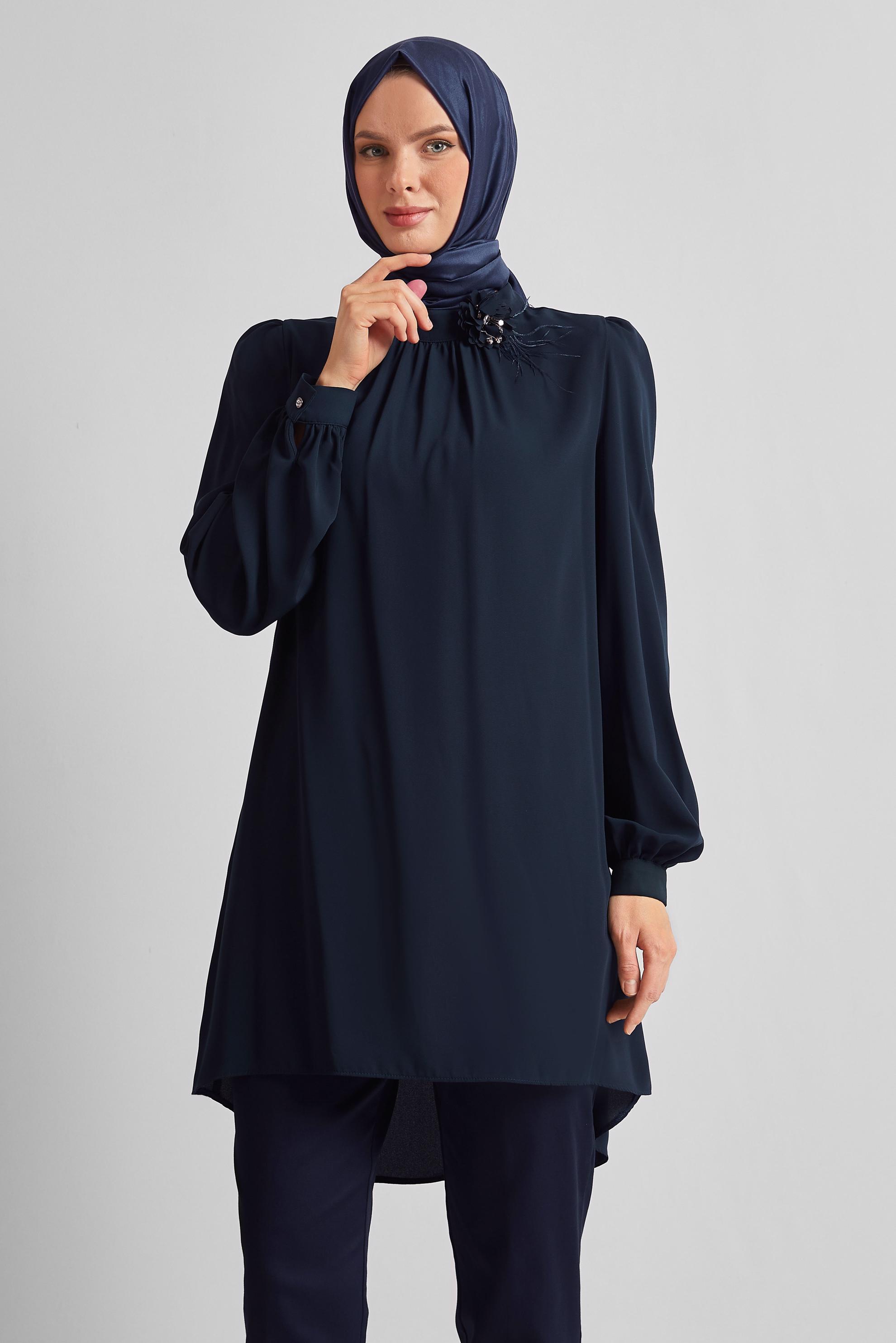 Tesettür giyim LACİVERT BROŞ DETAYLI TUNİK 44590
