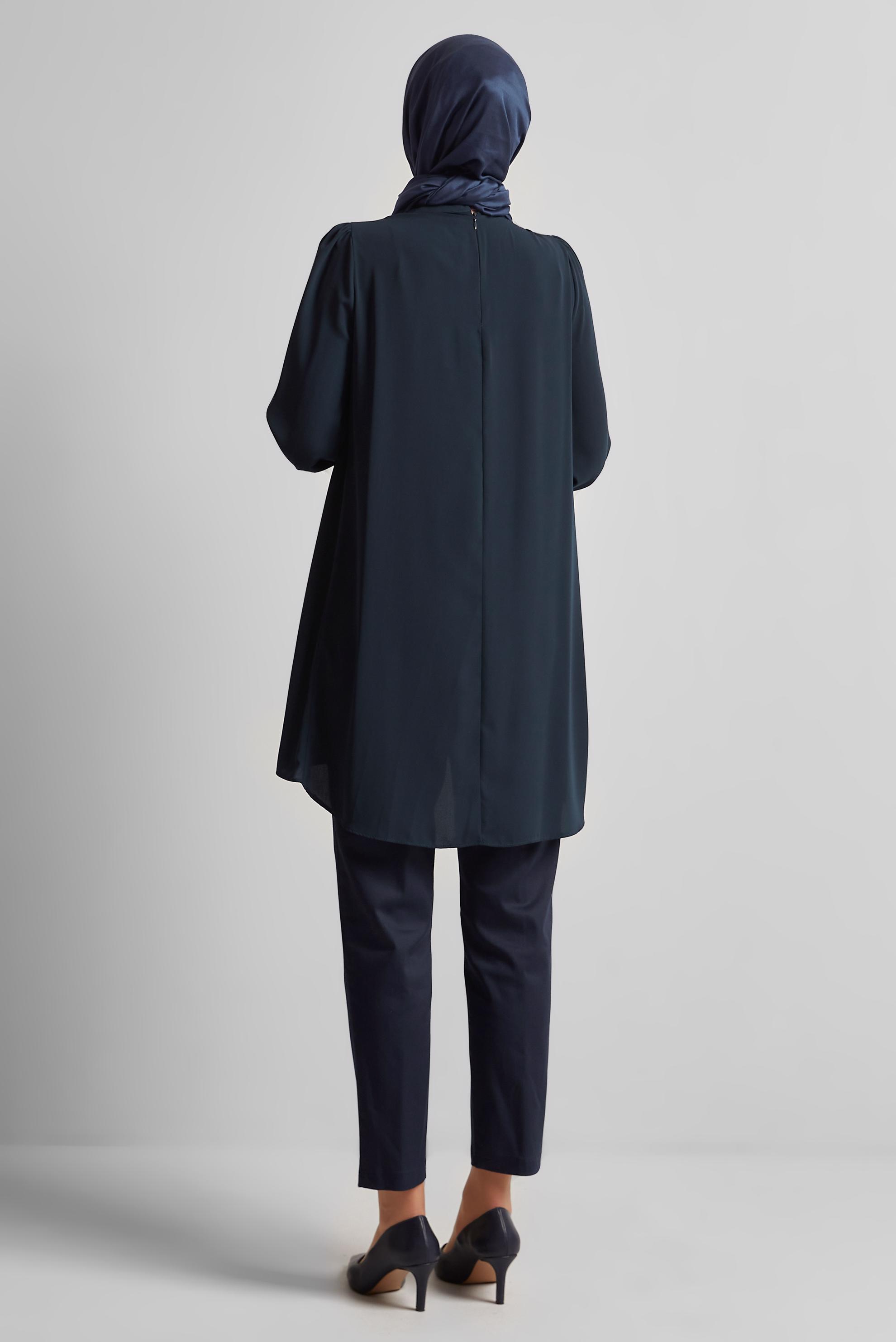 Tesettür giyim LACİVERT BROŞ DETAYLI TUNİK 44590