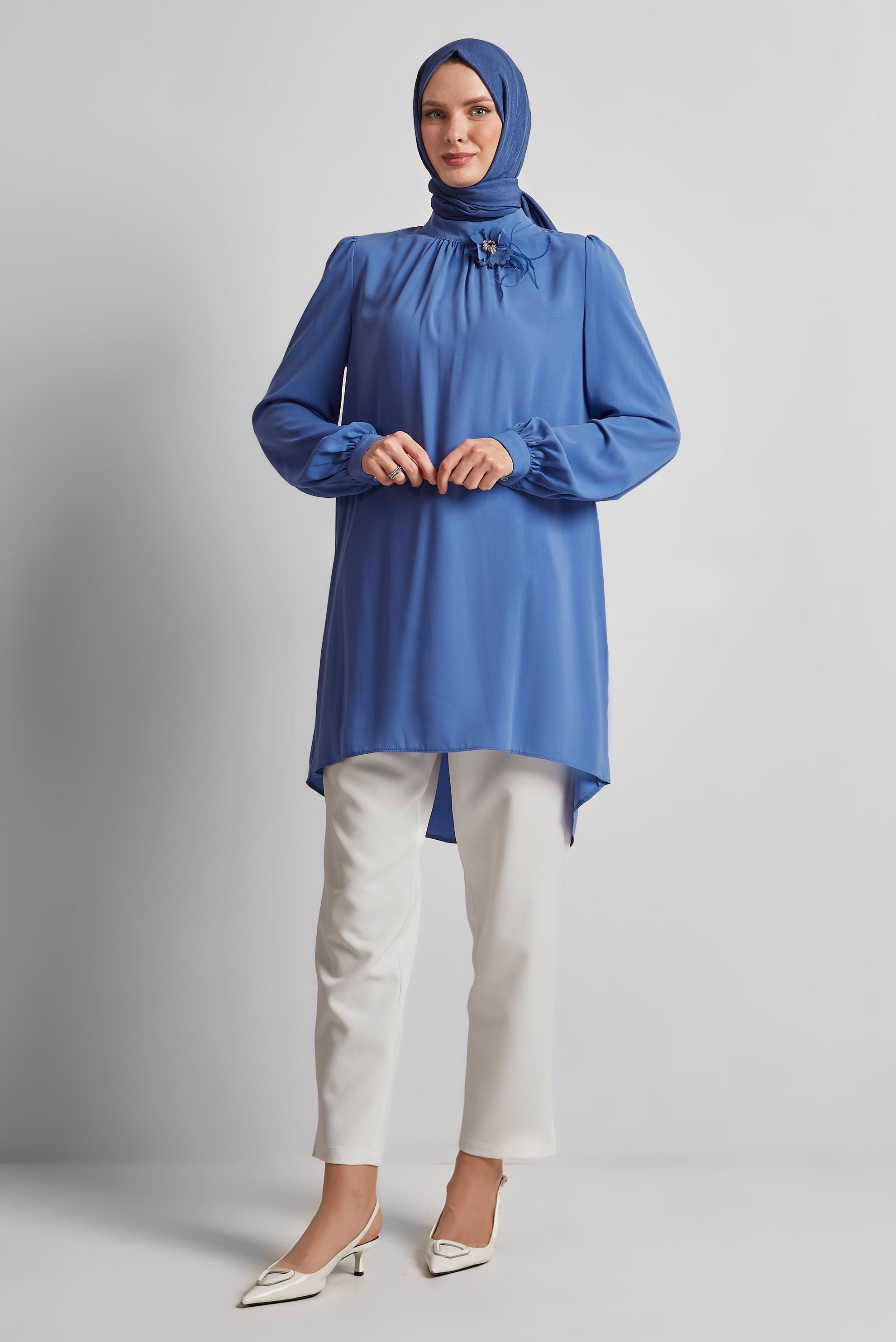 Tesettür giyim MAVİ BROŞ DETAYLI TUNİK 44590