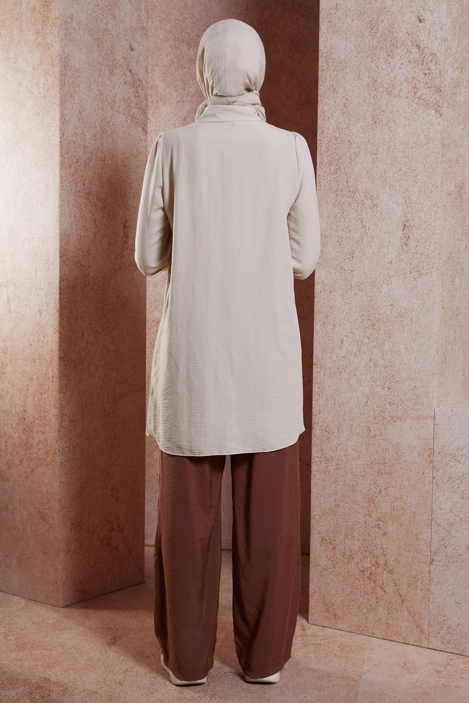 Tesettür giyim BEJ PÜSKÜL DETAYLI TESETTÜR TUNİK 44591