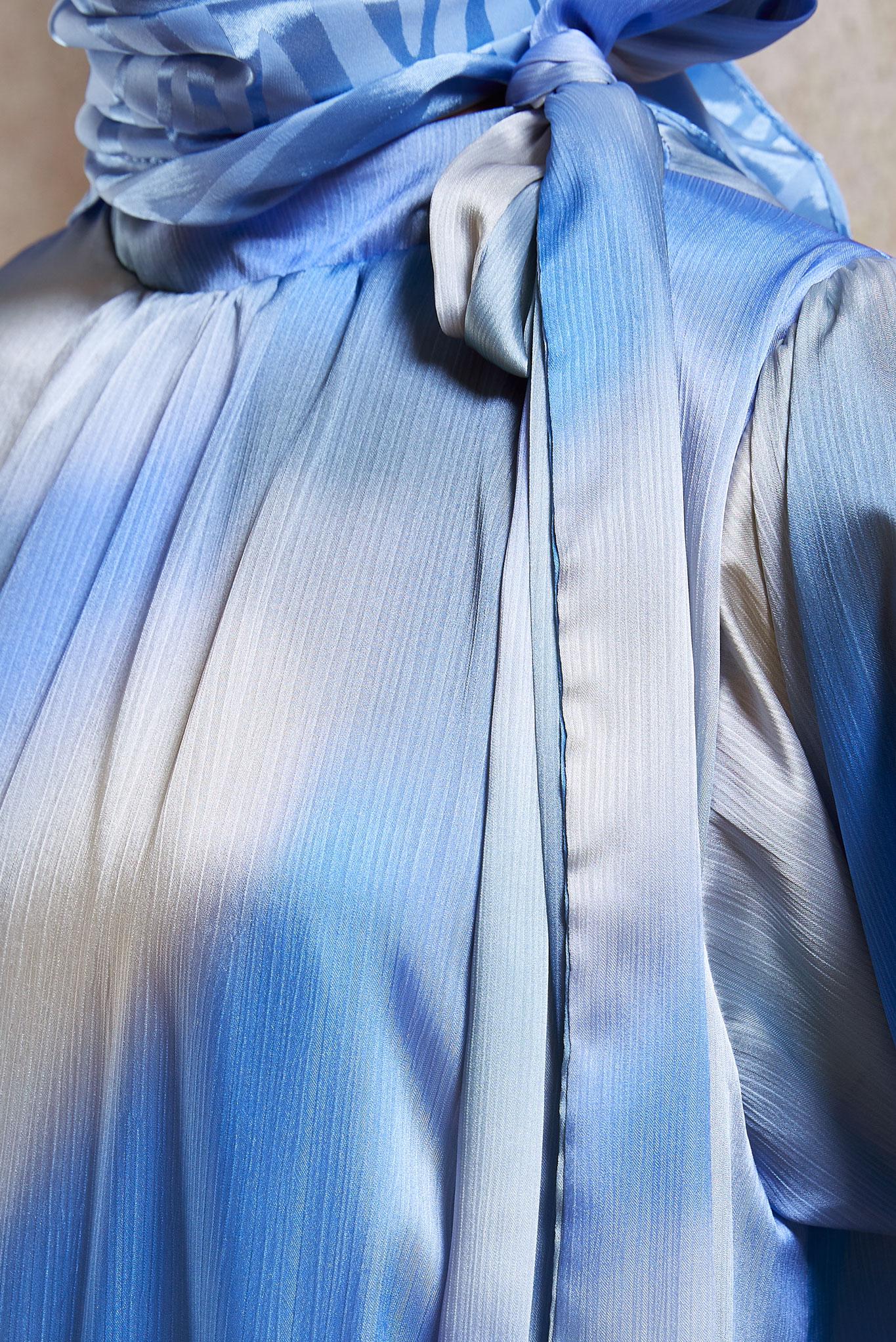 Tesettür giyim MAVİ SATEN TESETTÜR TUNİK 44628