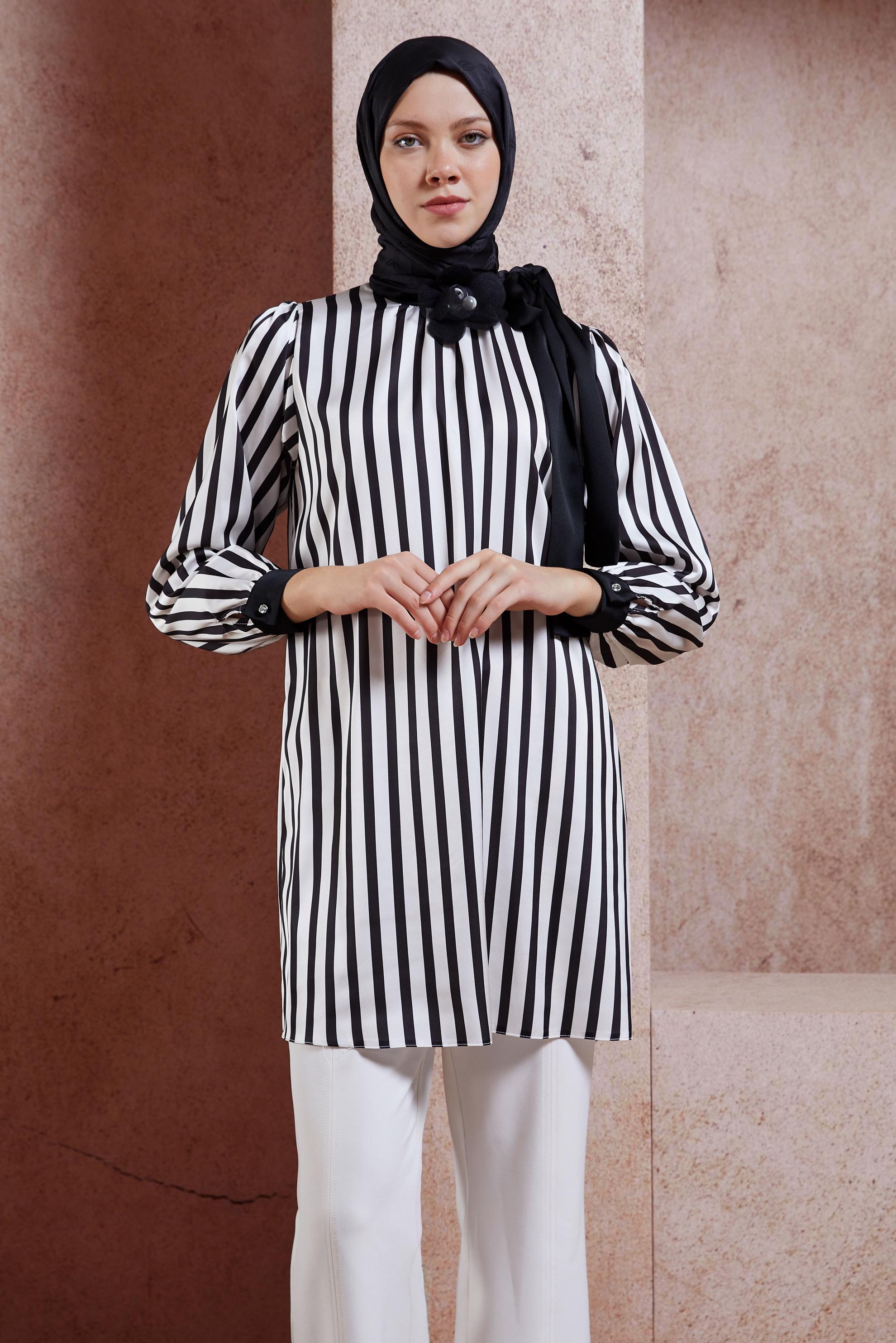 Tesettür giyim BEJ ÇİZGİLİ SATEN TUNİK 44629