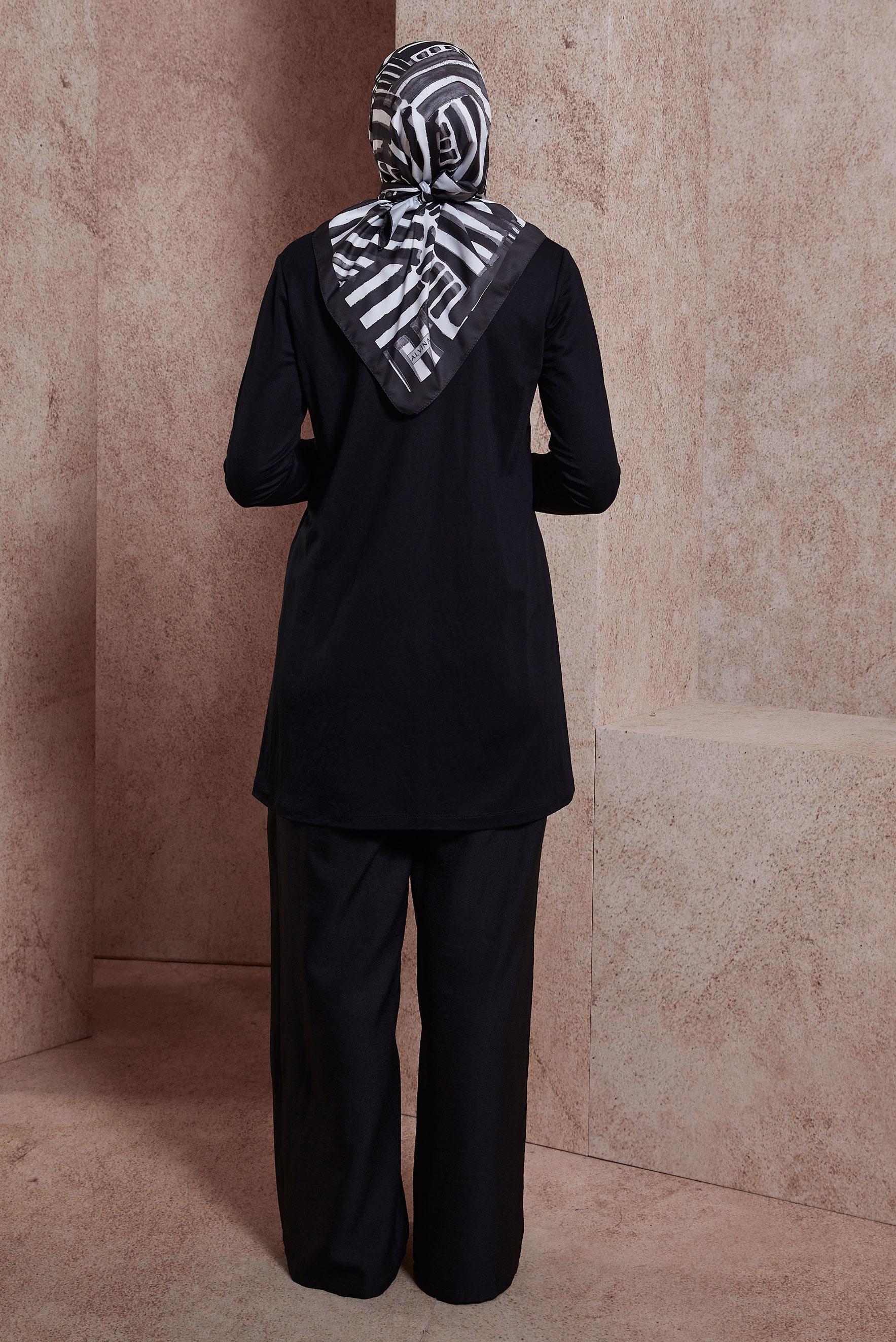 Tesettür giyim SİYAH BİSİKLET YAKA DÜZ TUNİK 44646