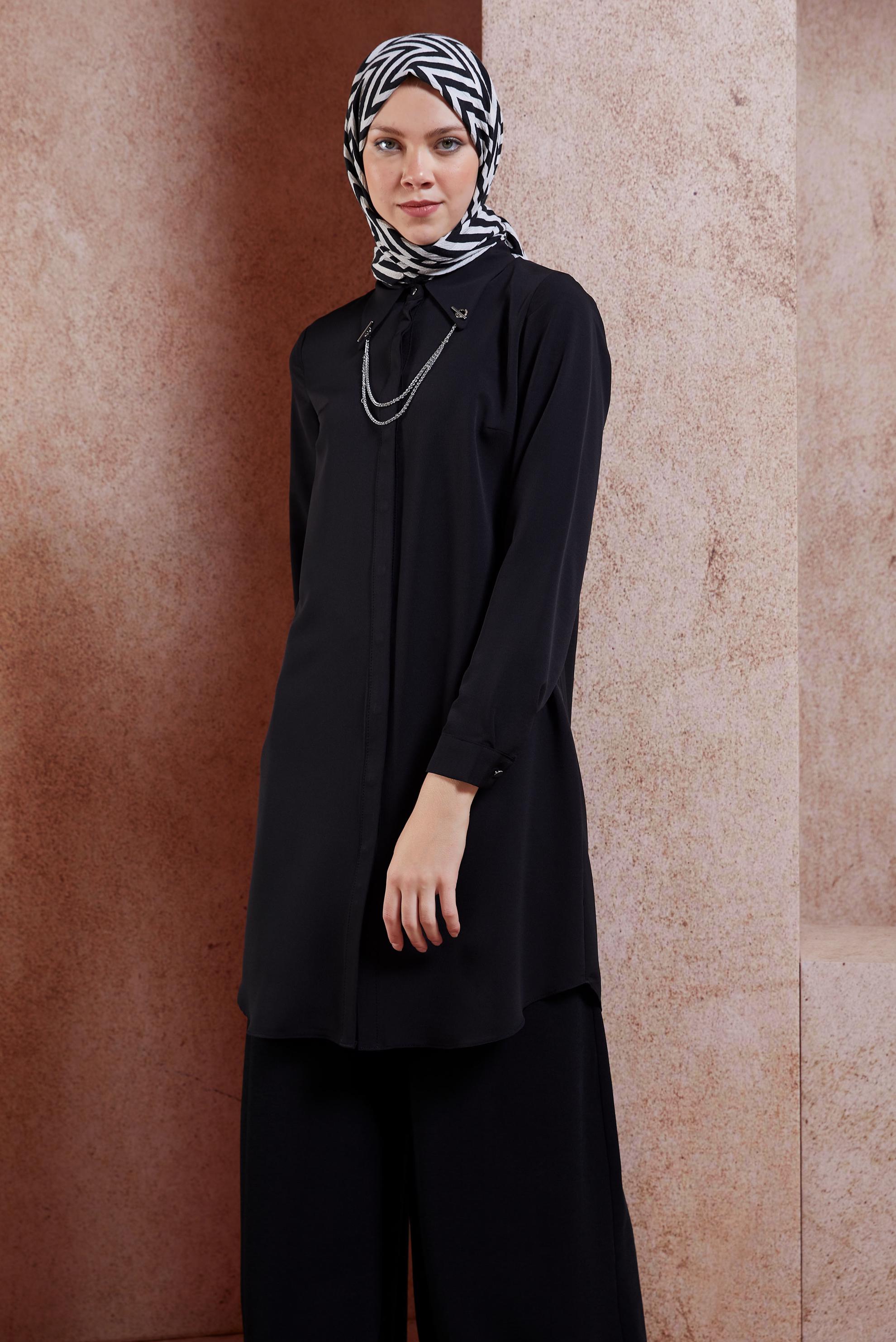 Tesettür giyim SİYAH ZİNCİR DETAYLI TESETTÜR TUNİK 44656