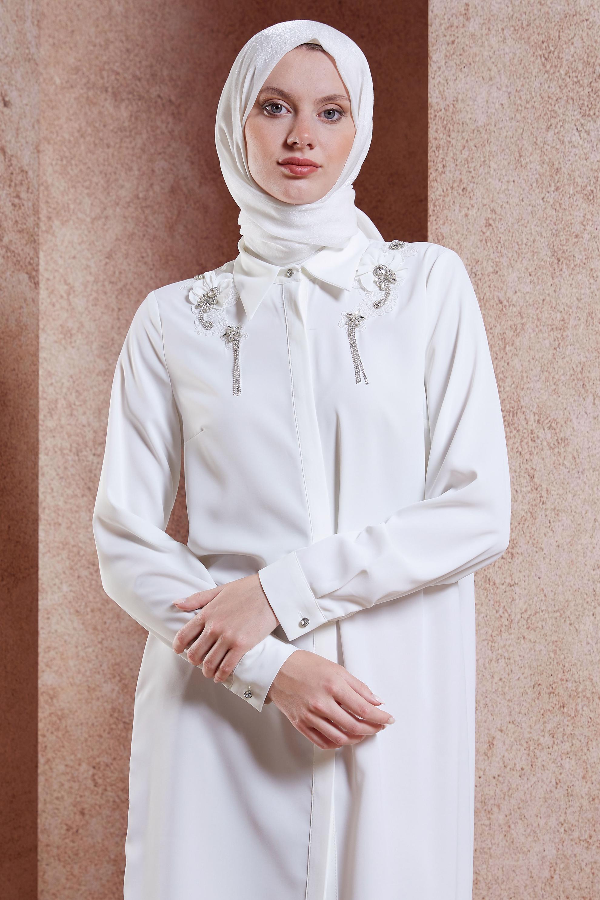Tesettür giyim BEYAZ TAŞ DETAYLI TESETTÜR TUNİK 44667