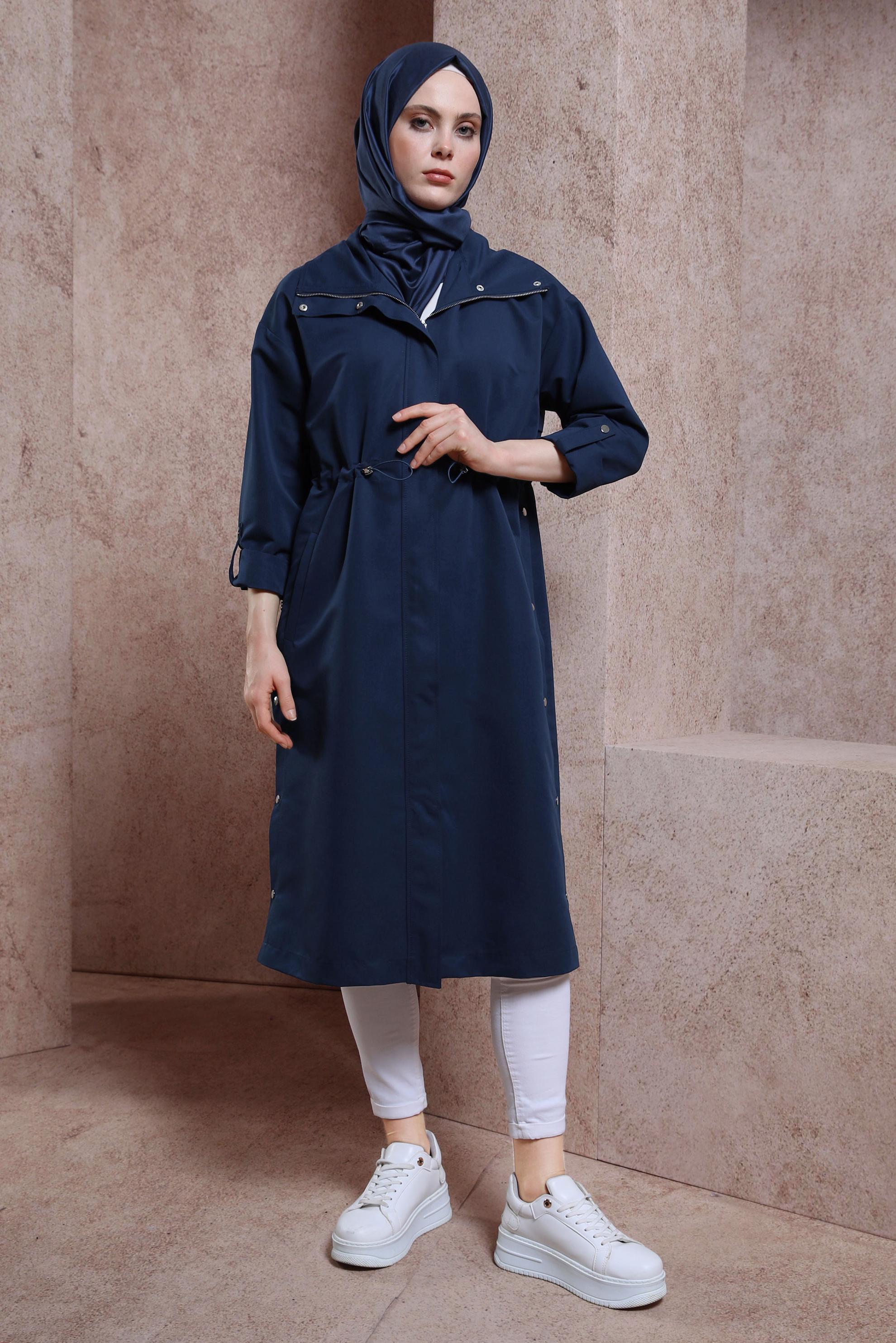 Tesettür giyim LACİVERT BELİ BÜZGÜLÜ TRENÇKOT 10856