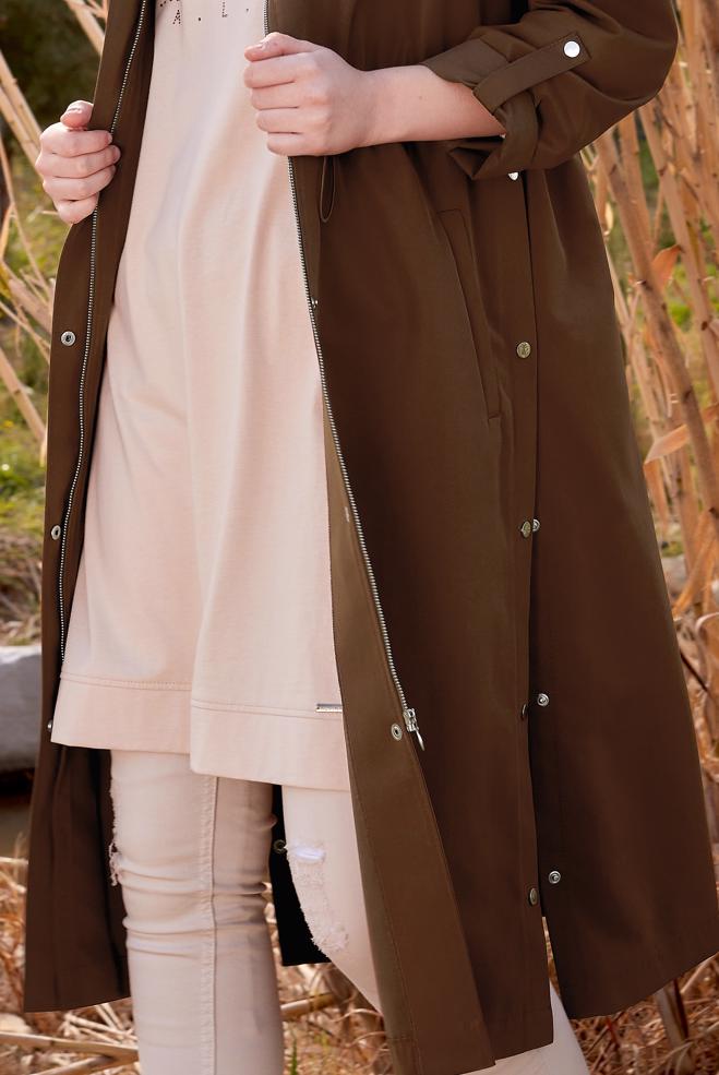 Tesettür giyim KAHVE BELİ BÜZGÜLÜ TRENÇKOT 10856 - ALVİNA