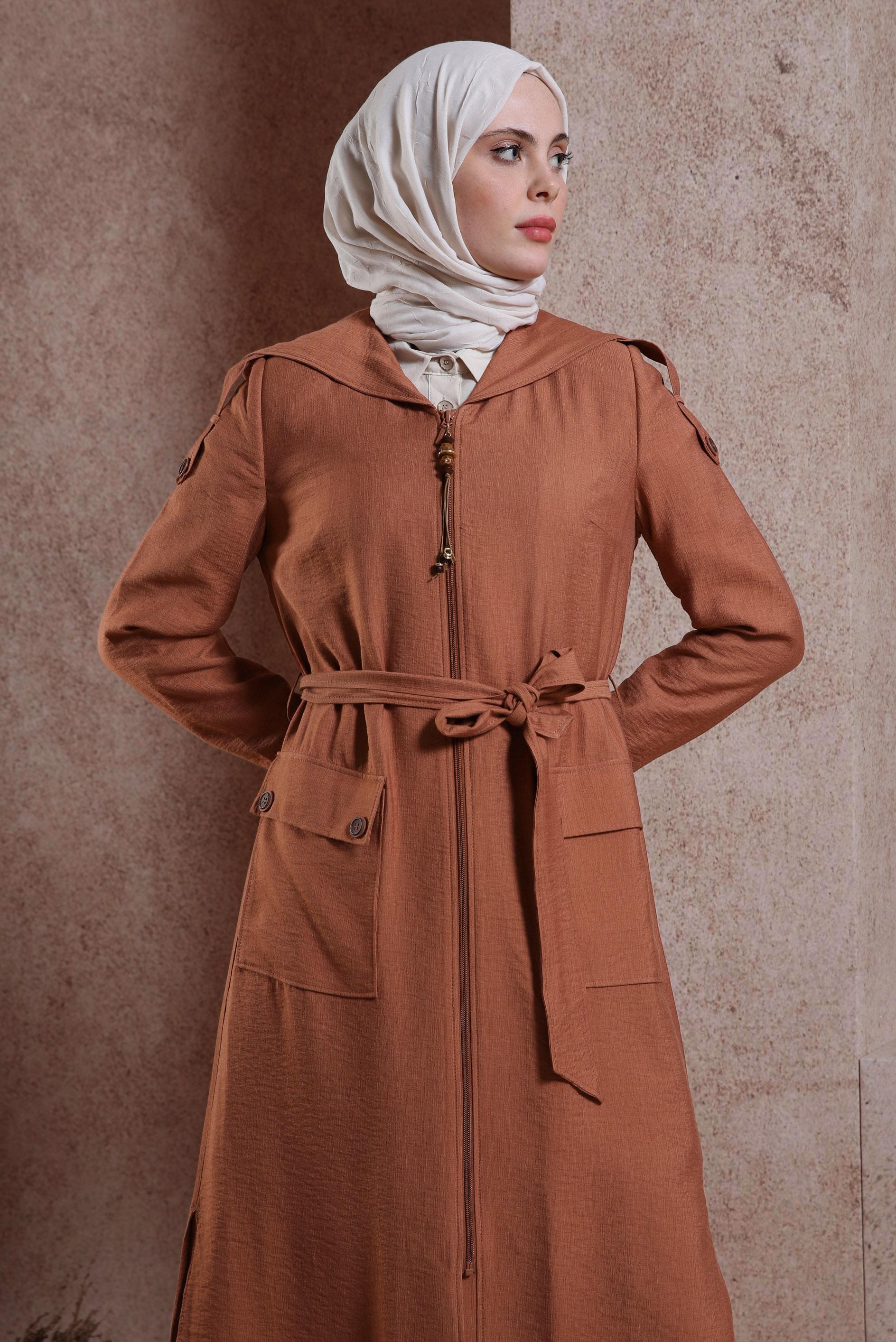 Tesettür giyim TABA KUŞAKLI KAPÜŞONLU TRENÇKOT 10858