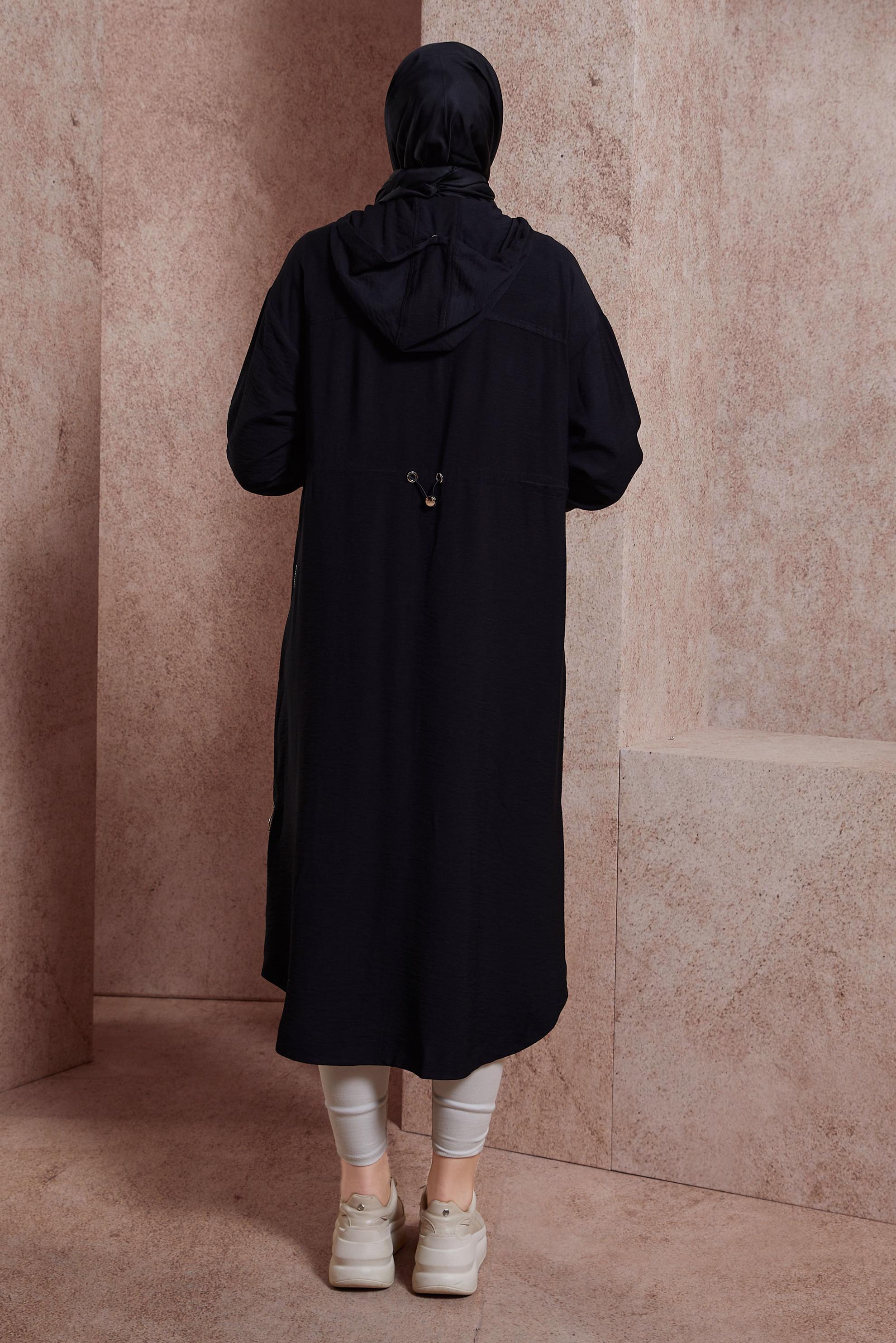 Tesettür giyim SİYAH KAPÜŞONLU TRENÇKOT 10859