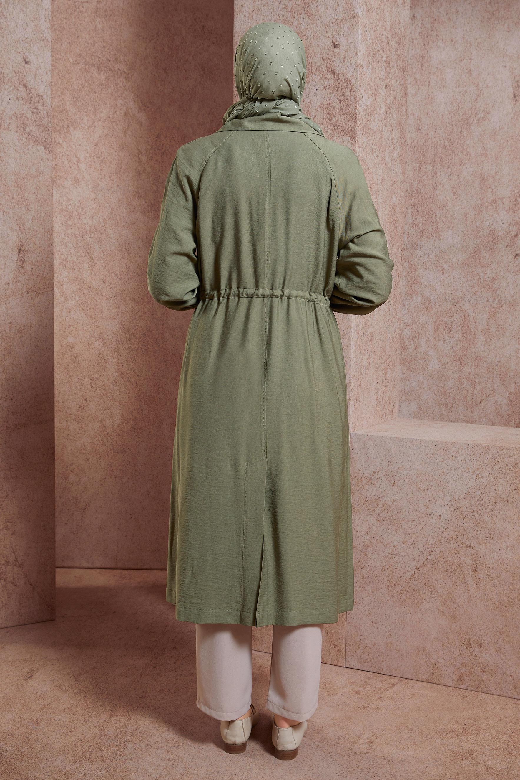 Tesettür giyim HAKİ BELDEN BÜZGÜLÜ TRENÇKOT 10864