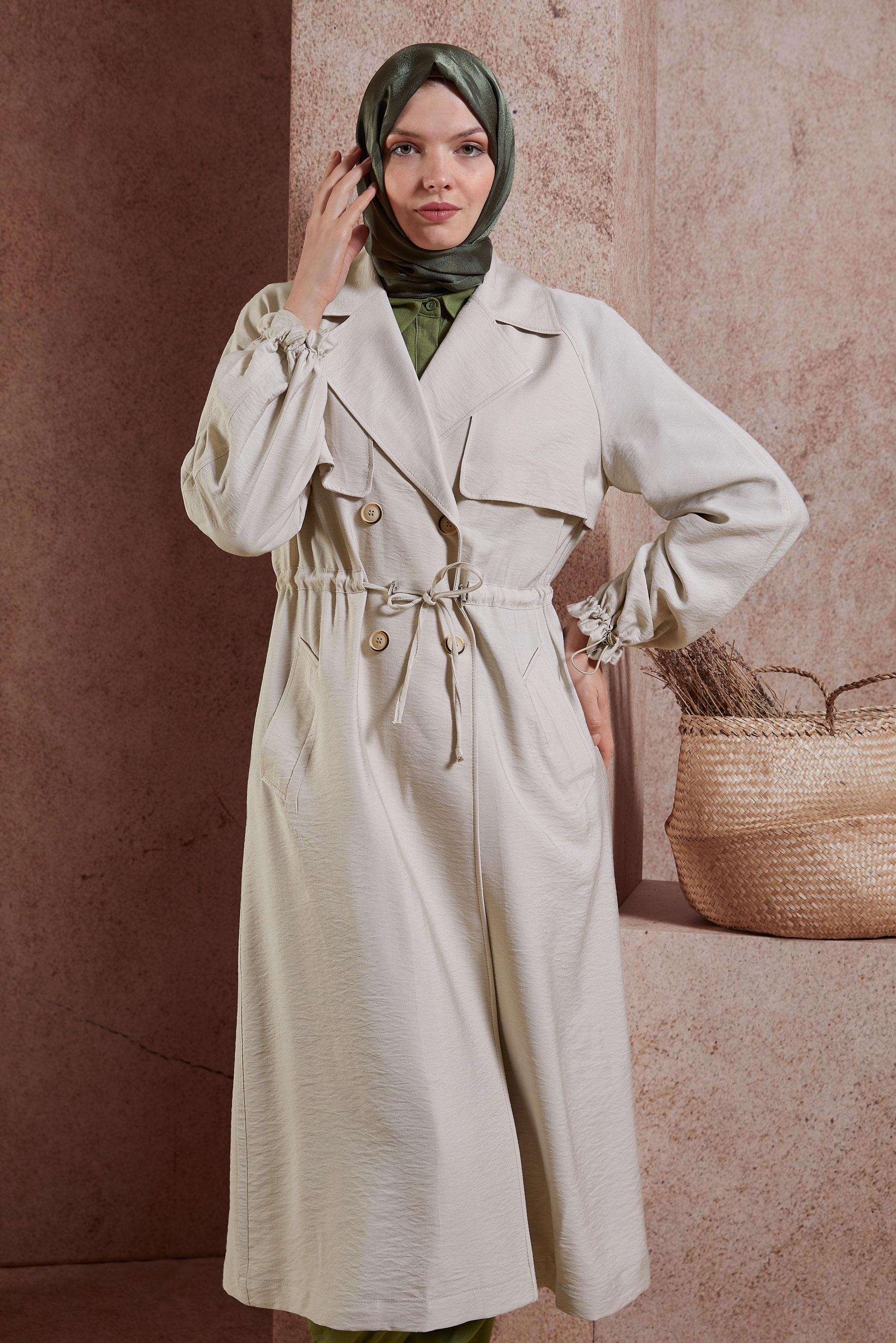 Tesettür giyim BEJ BELDEN BÜZGÜLÜ TRENÇKOT 10864