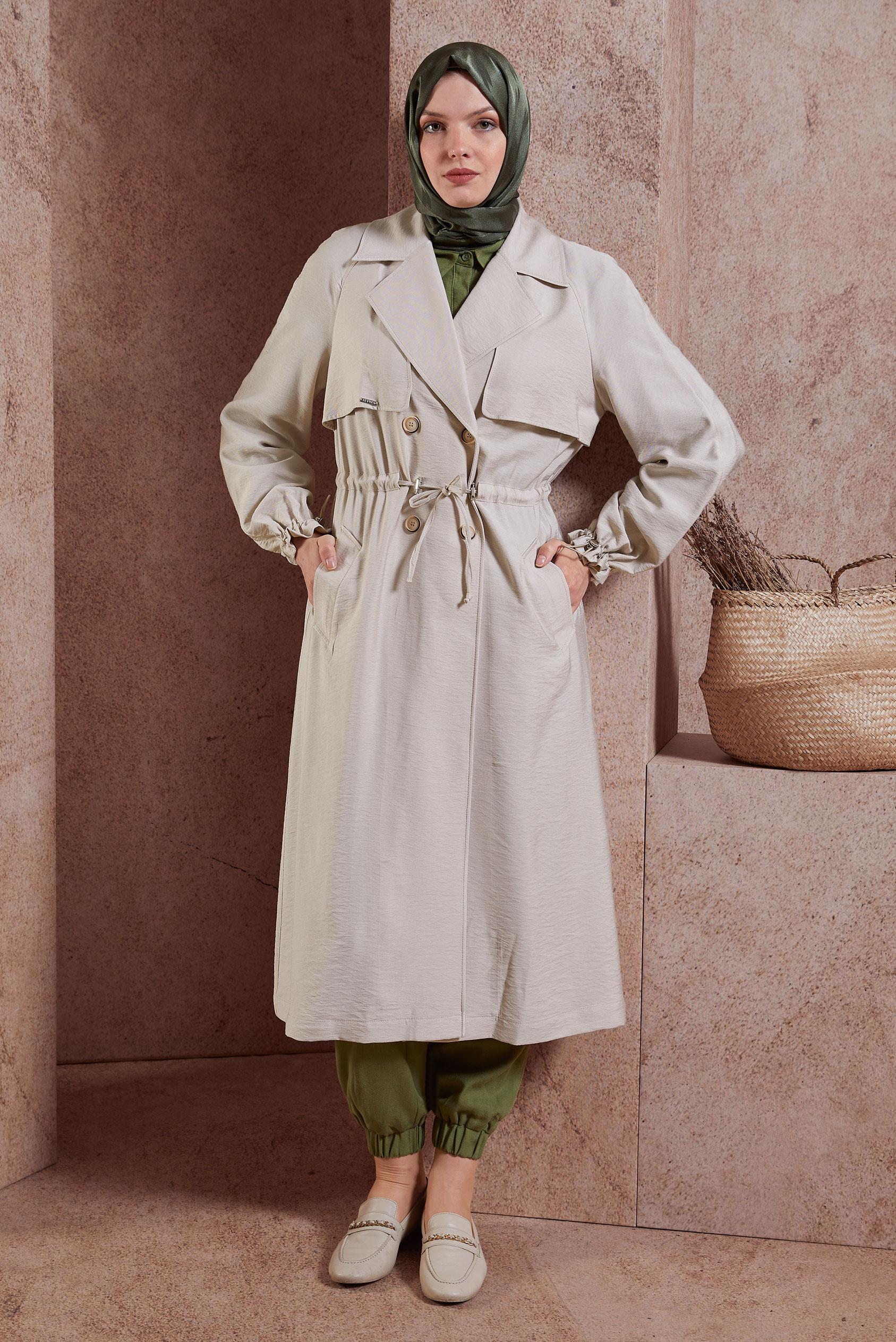 Tesettür giyim BEJ BELDEN BÜZGÜLÜ TRENÇKOT 10864