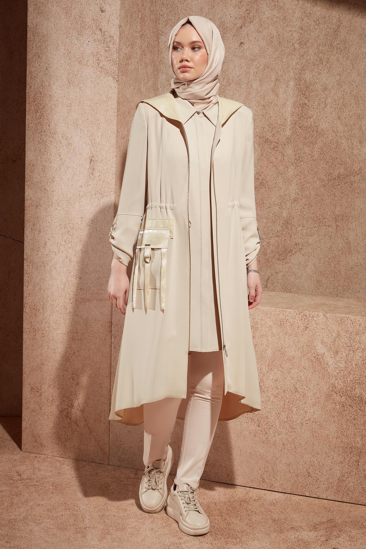 Tesettür giyim BEJ KAPÜŞONLU TRENÇKOT 10870
