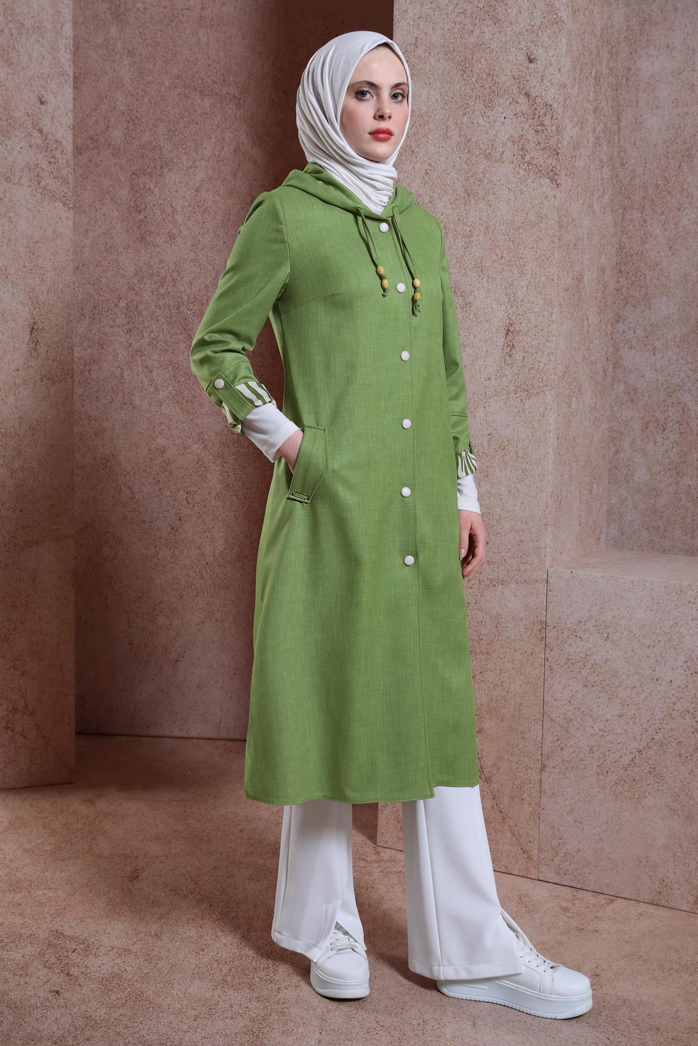 Tesettür giyim YEŞİL KAPÜŞONLU TRENÇKOT 10872