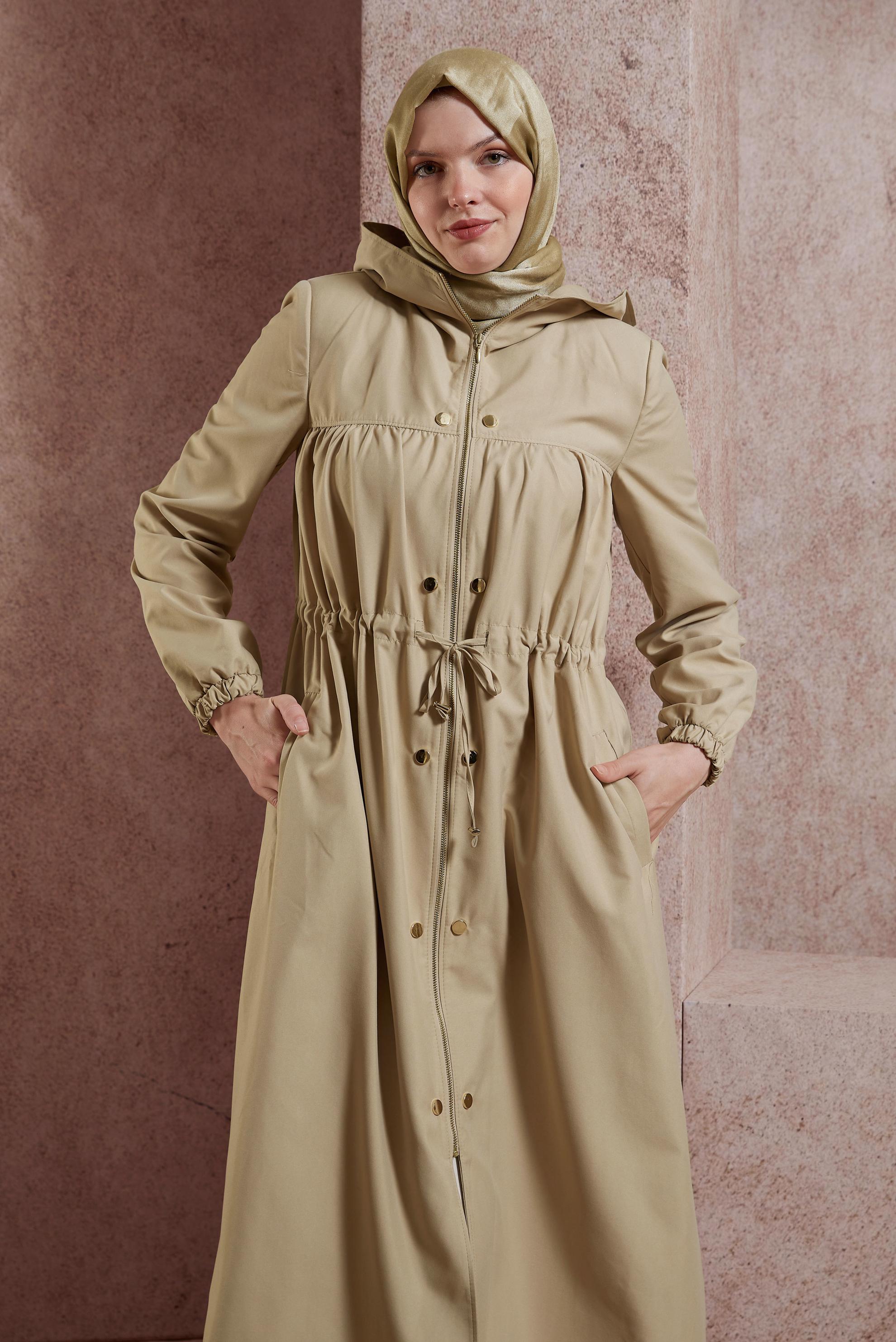 Tesettür giyim BEJ KAPÜŞONLU TRENÇKOT 10873