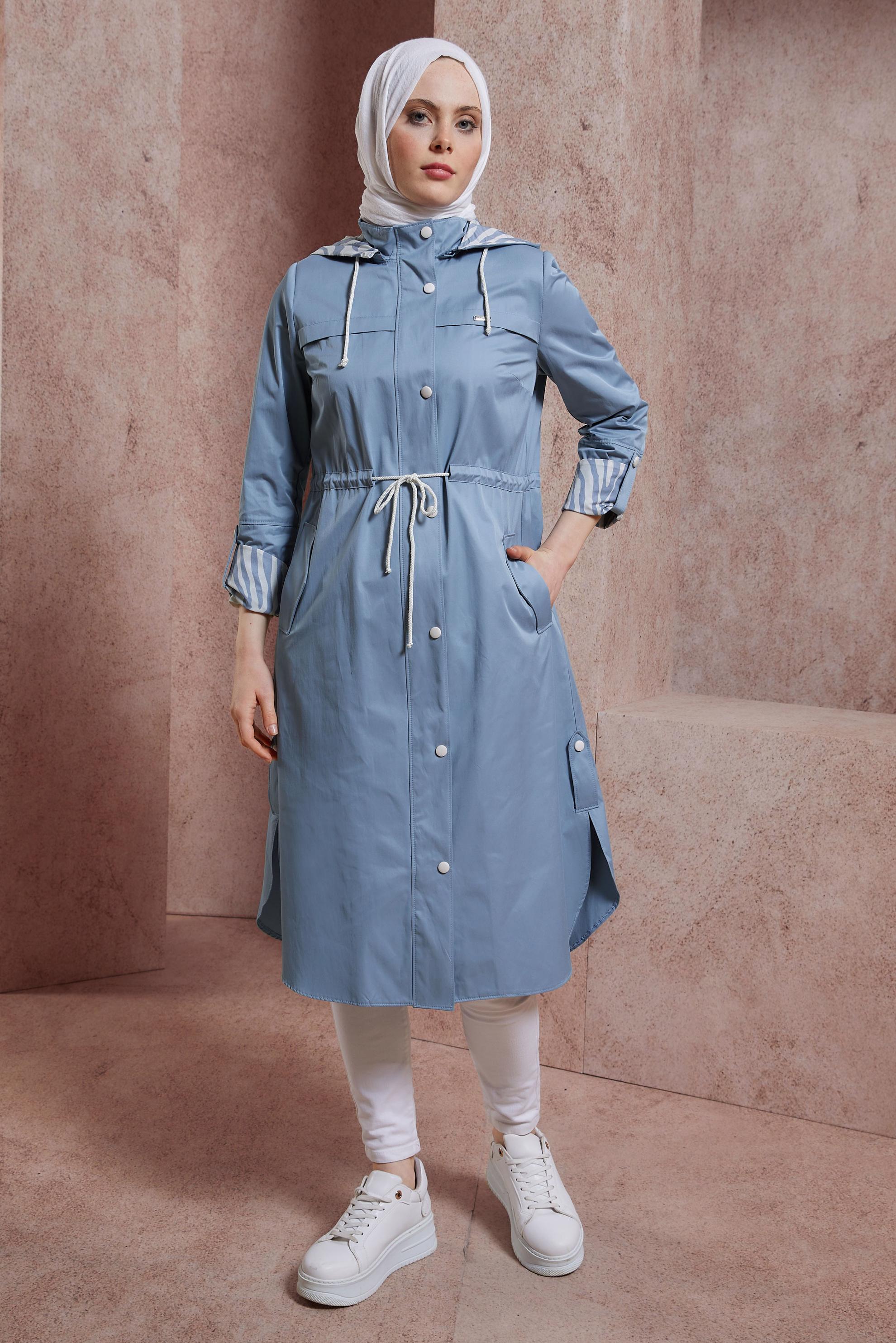 Tesettür giyim MAVİ KAPÜŞONLU TRENÇKOT 10874
