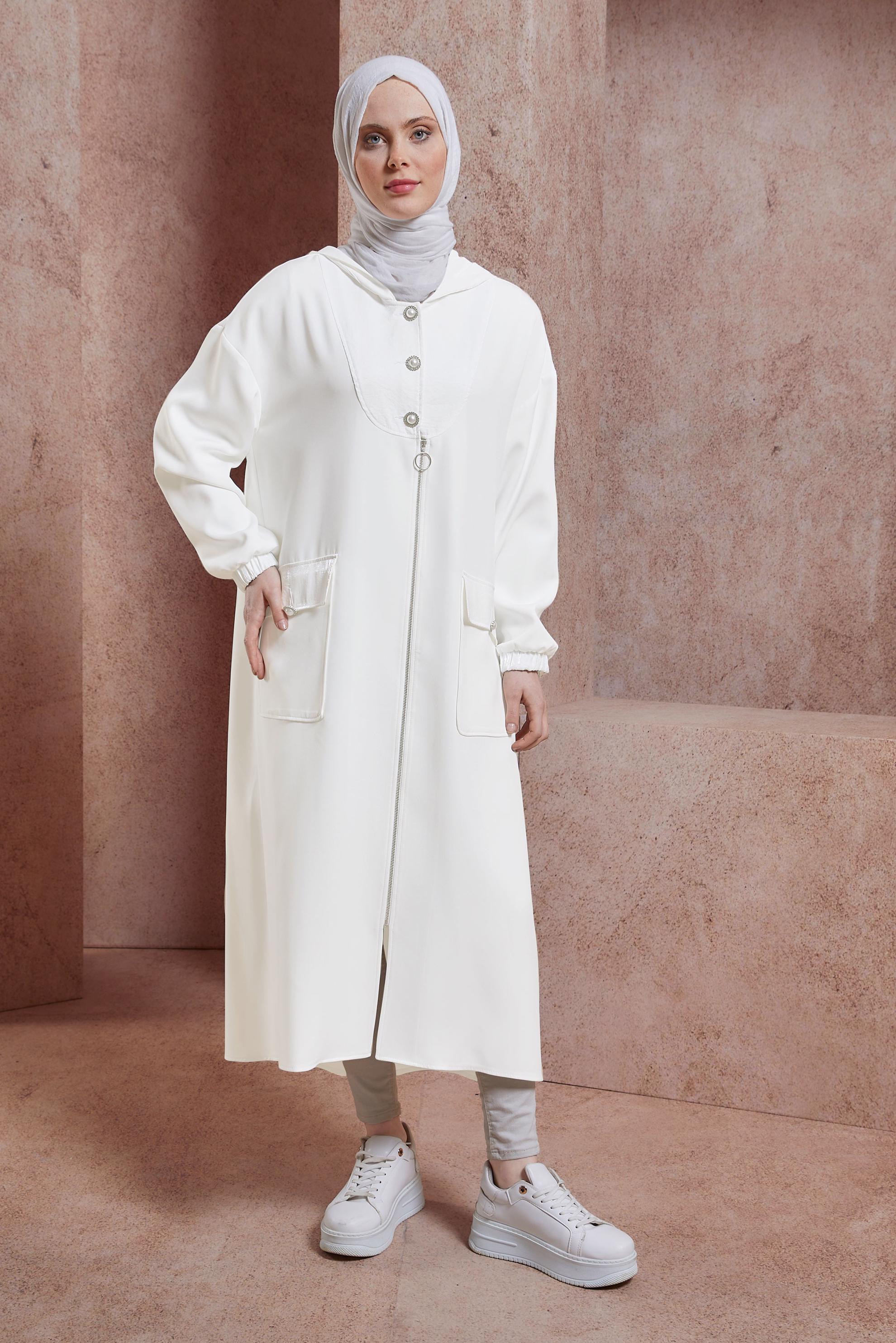 Tesettür giyim BEYAZ KAPÜŞONLU TRENÇKOT 10877
