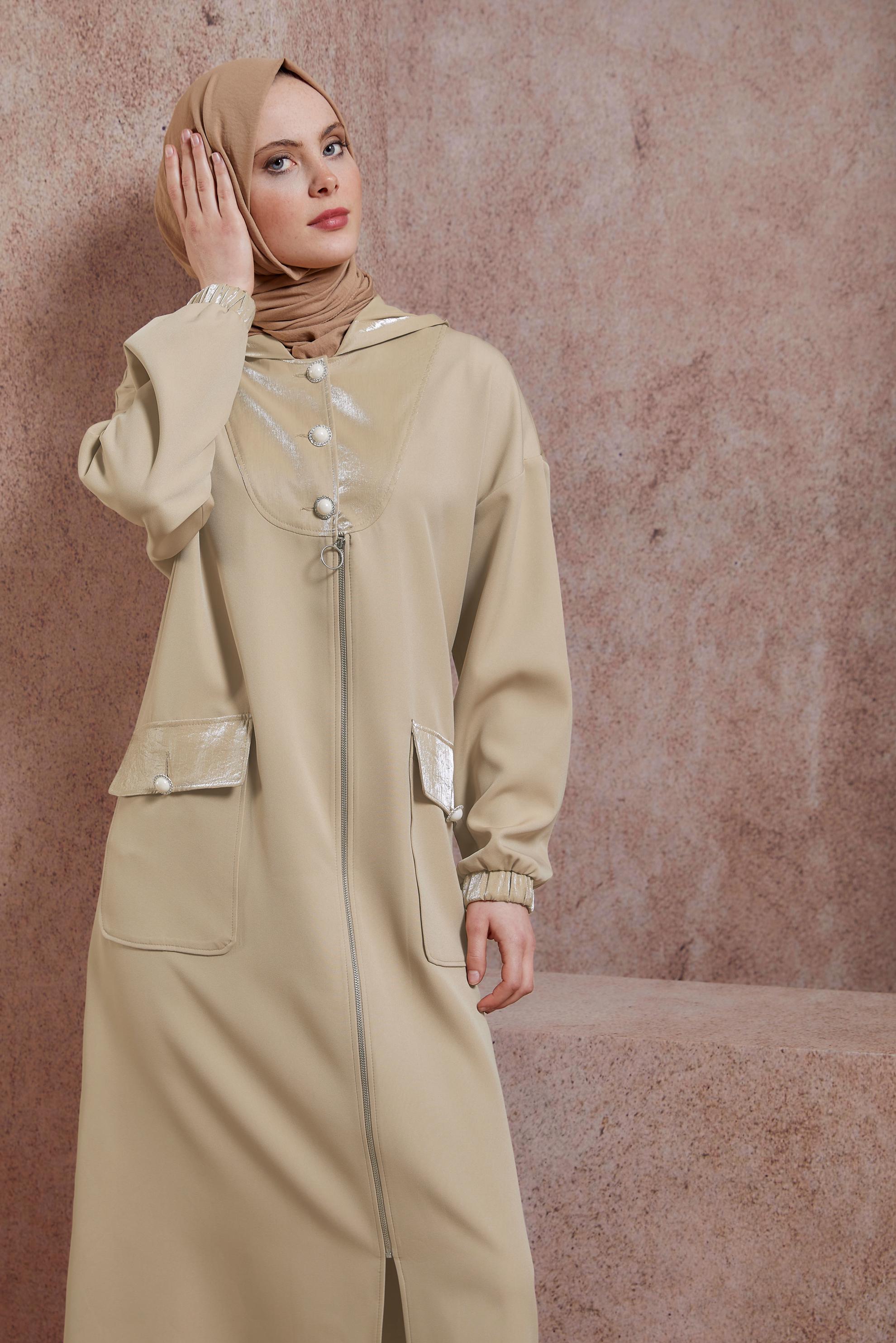 Tesettür giyim BEJ KAPÜŞONLU TRENÇKOT 10877
