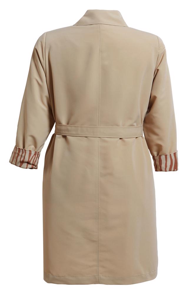 Tesettür giyim BEJ KUŞAKLI BÜYÜK BEDEN TRENÇKOT 10892 - ALVİNA