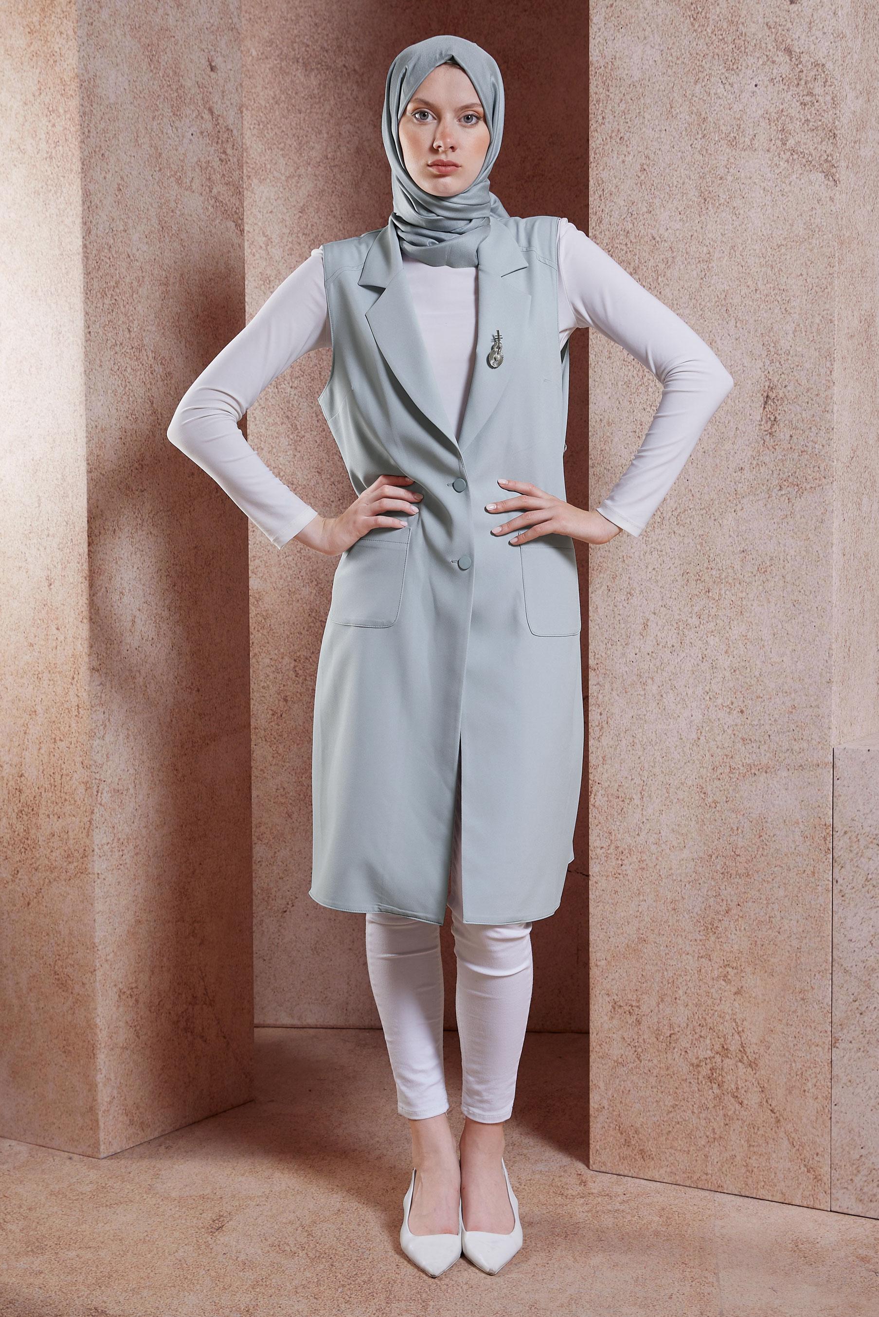 Tesettür giyim GÜMÜŞ BROŞ DETAYLI YELEK 44658