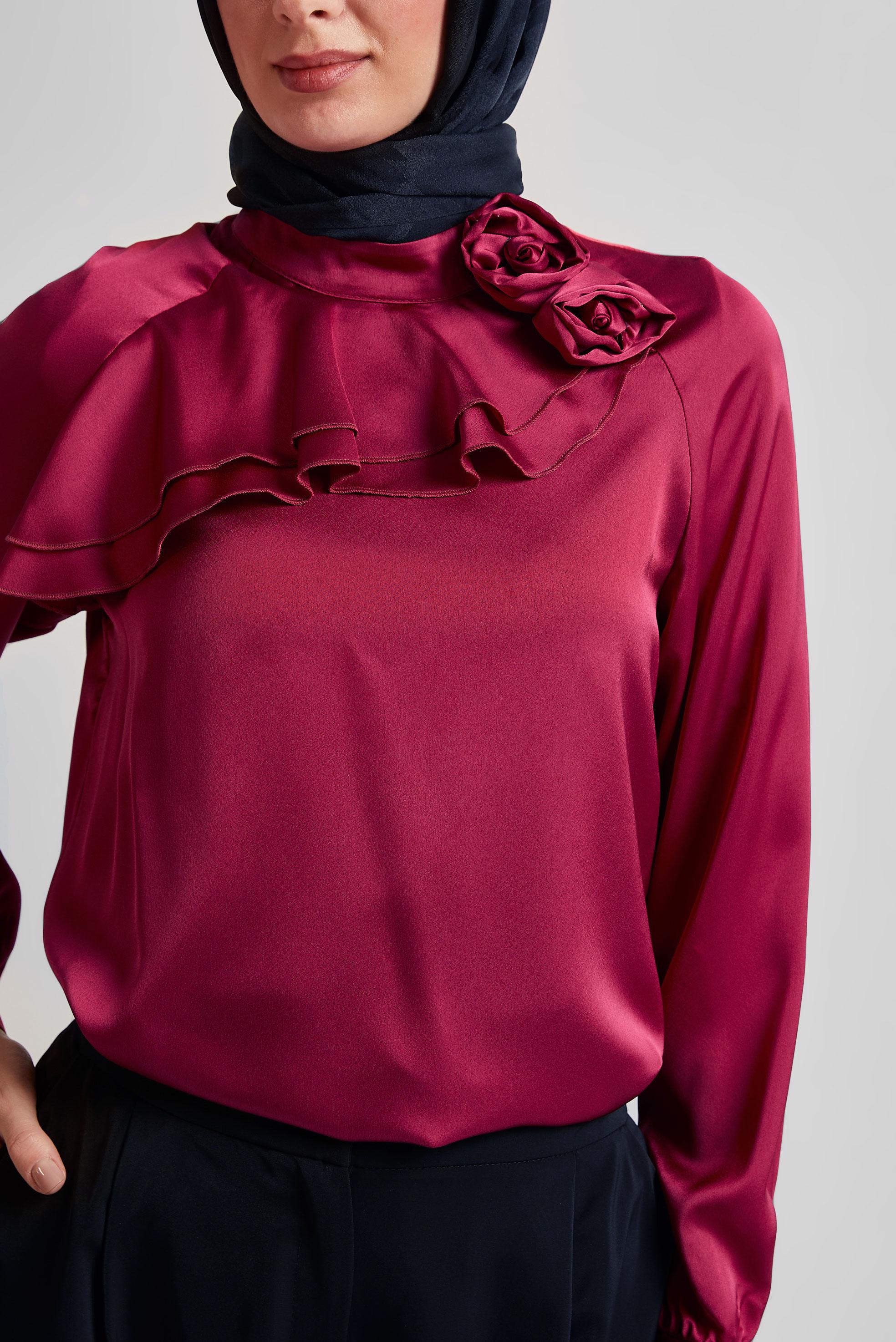Tesettür giyim FUŞYA GÜL DETAYLI SATEN BLUZ 44713