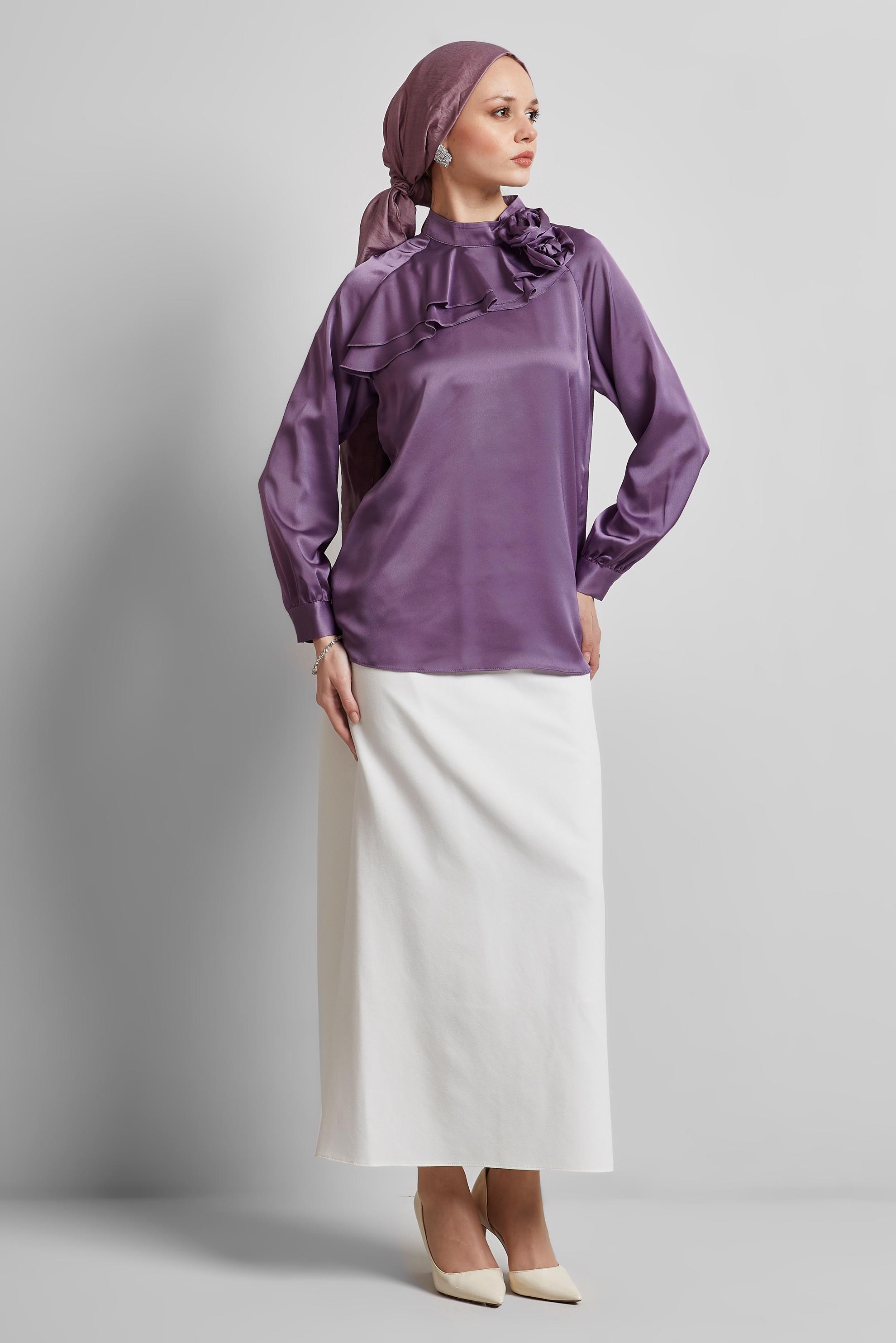 Tesettür giyim MOR GÜL DETAYLI SATEN BLUZ 44713